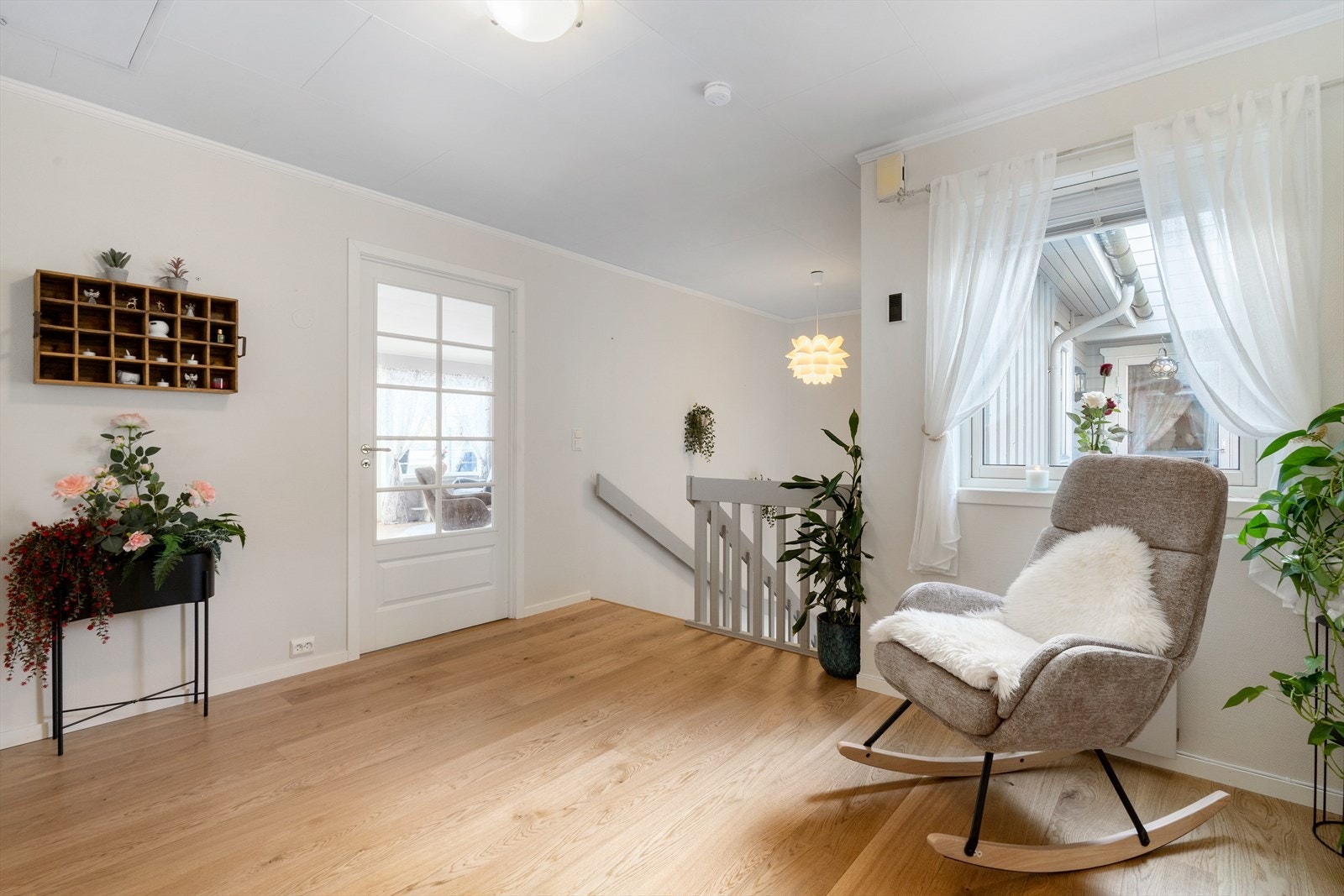 Hall med 1-stavs parkett fra 2024 Galleribilde