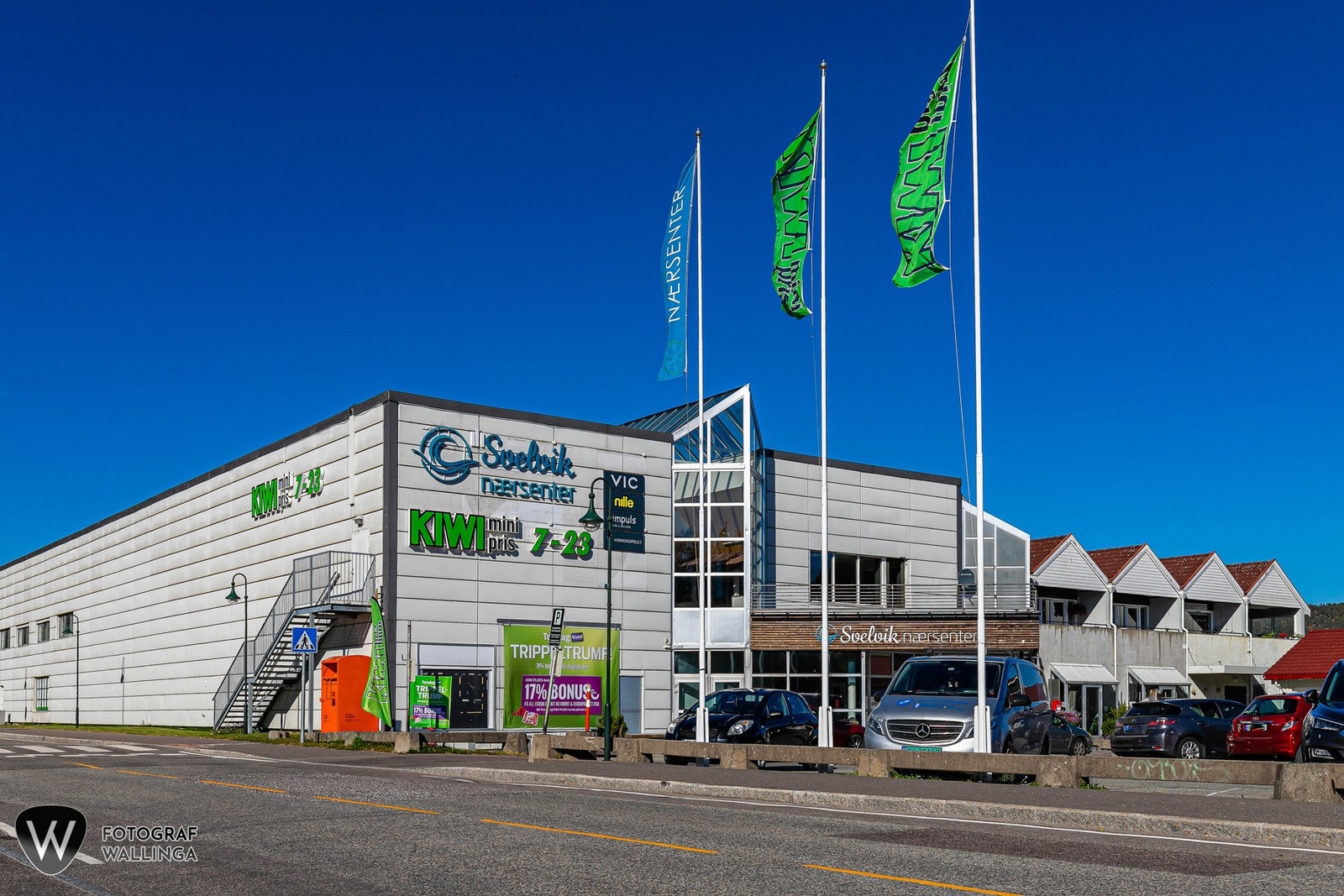 Svelvik nærsenter kun 2 minutters gange fra boligen. Galleribilde