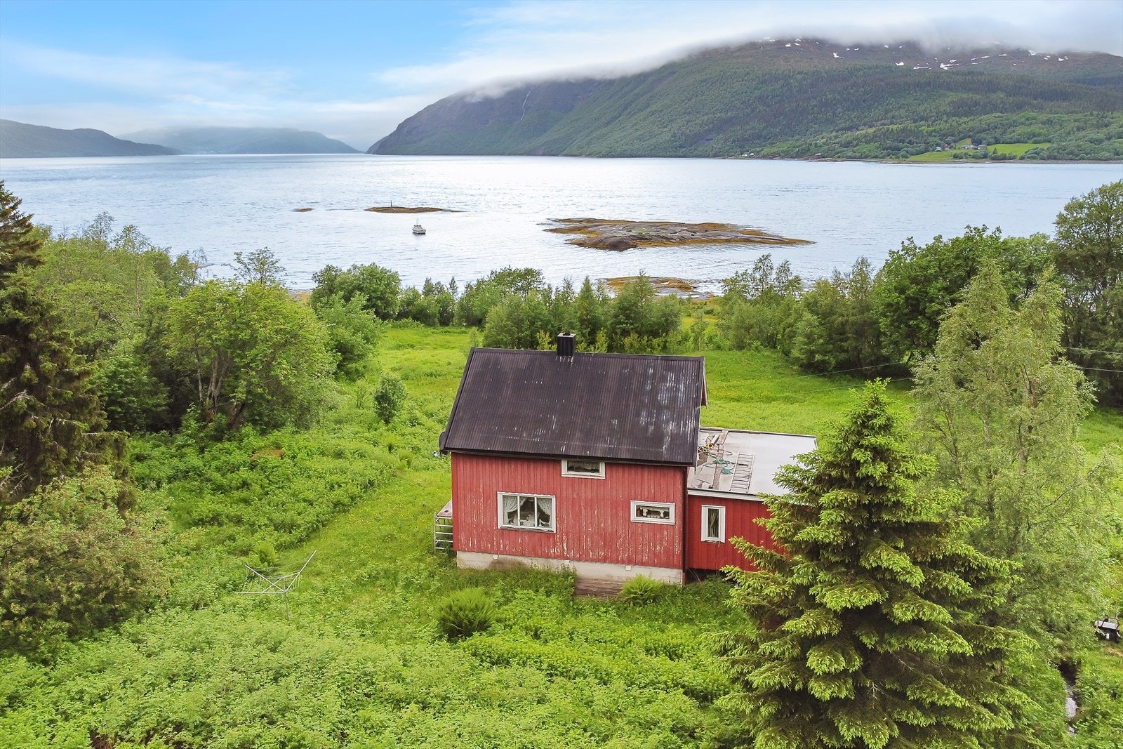 Med litt kjærlighet, tid og en kyndig hånd kan du gjøre om denne tomten til en flott hage. Galleribilde