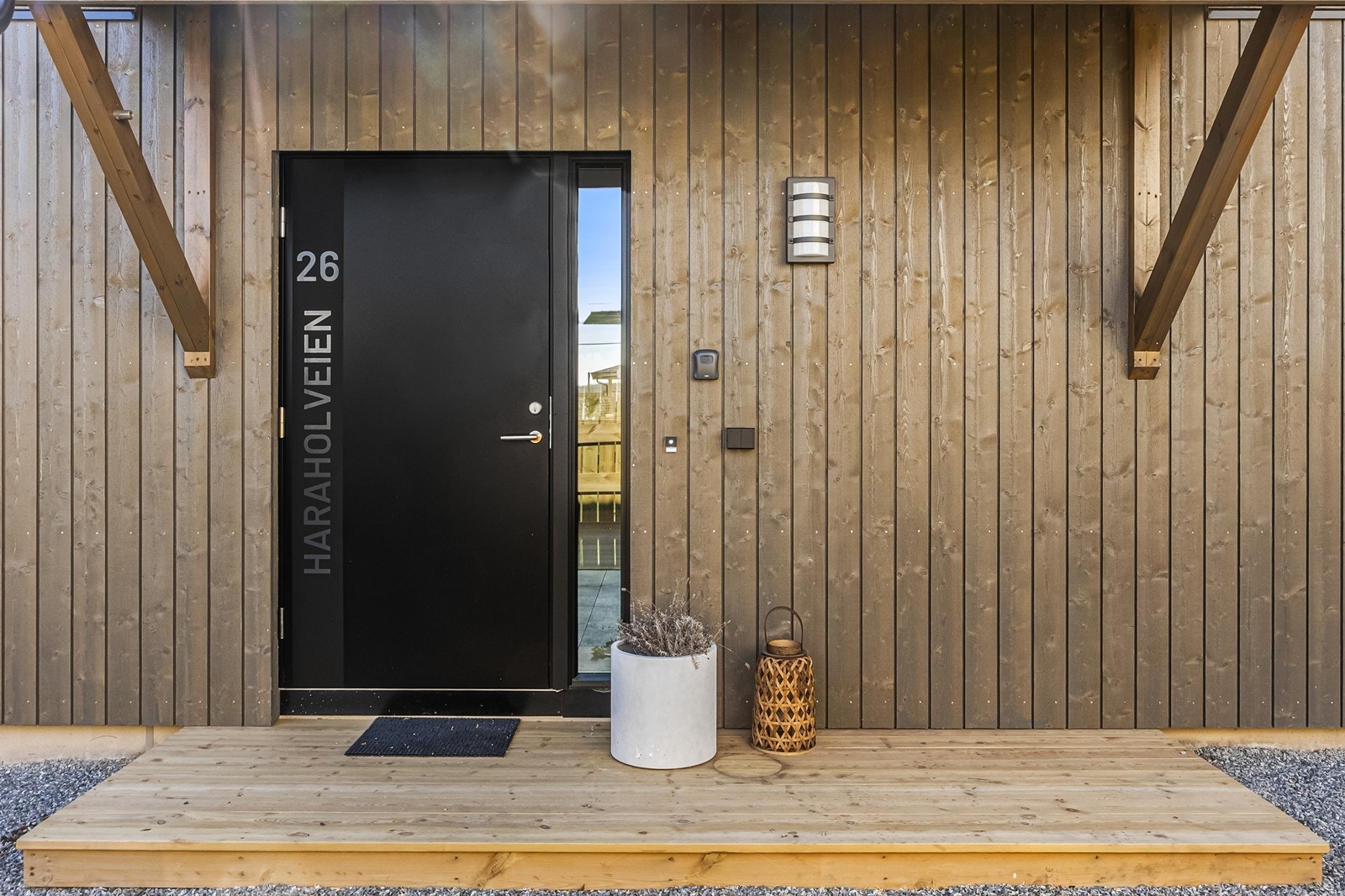 Adresse på inngangsdøra. Galleribilde