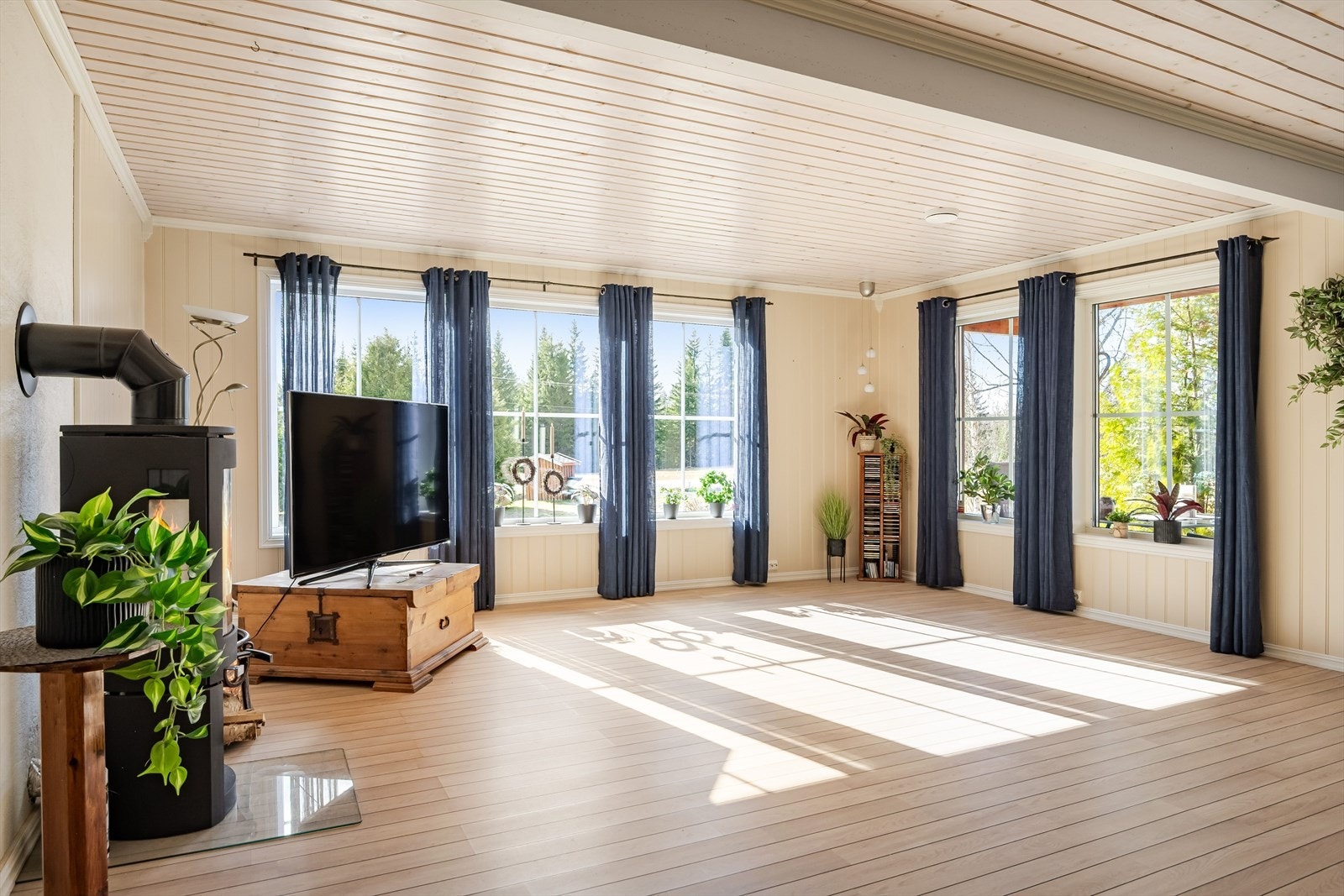 Rikelig med naturlig lys slippes inn. Galleribilde