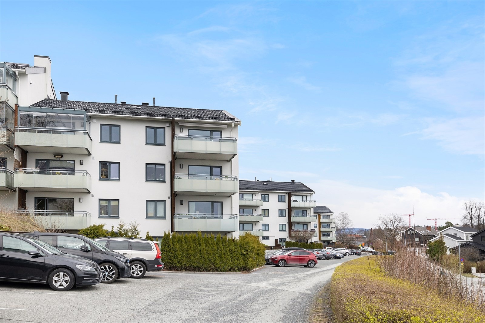 Det medfølger parkeringsplass nummer 20. Galleribilde