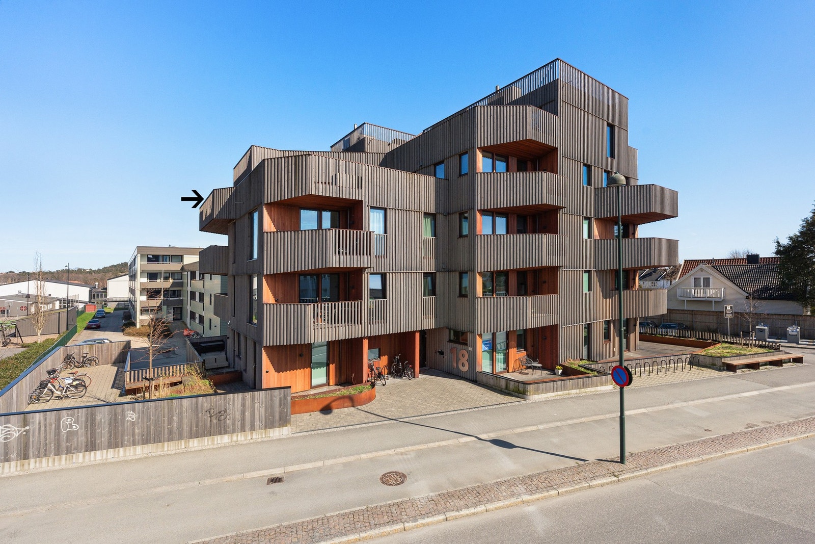 Moderne boligblokk i trekonstruksjon Galleribilde