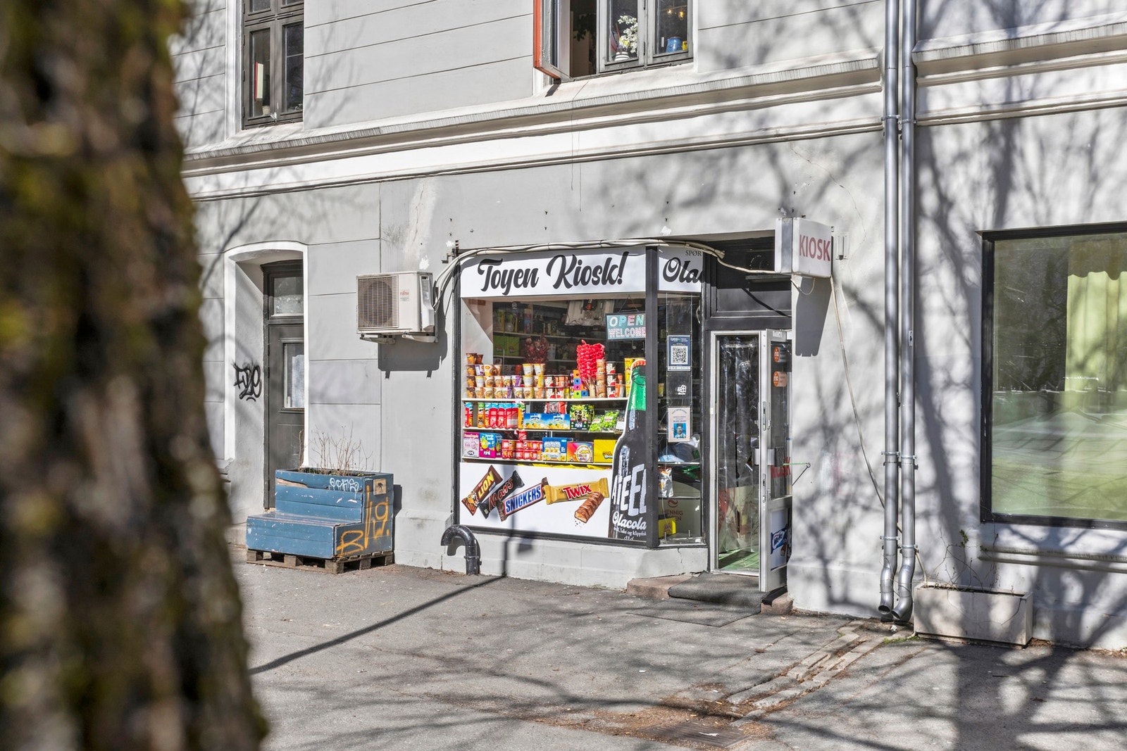 Den lokalet kiosken på hjørnet. Galleribilde