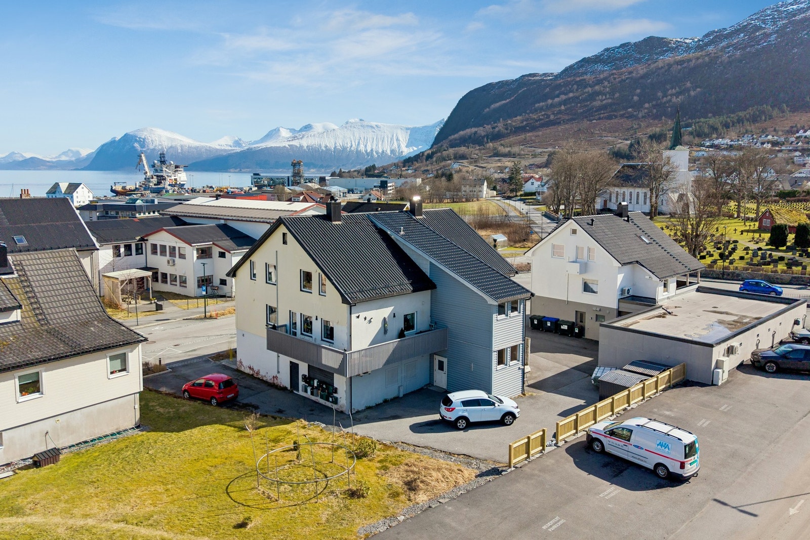 Du har en stk. parkeringsplass på sameiets tomt. Galleribilde