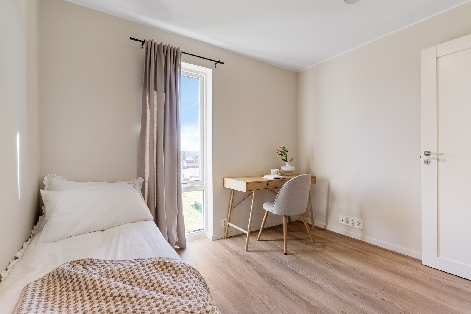 4 lyse soverom som gir god plass til hele familien og fleksible bruksmuligheter Galleribilde