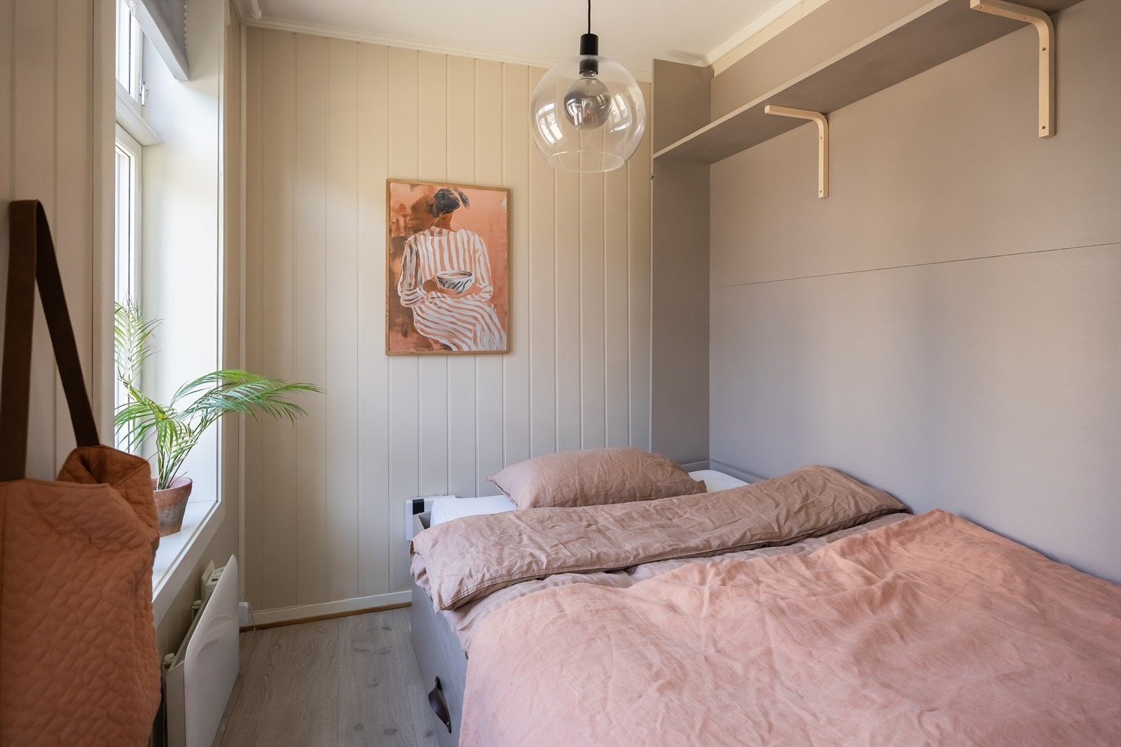 Det andre soverommet er på 7,5 m² med god plass til ønsket sengestørrelse og tilhørende møblement. Galleribilde
