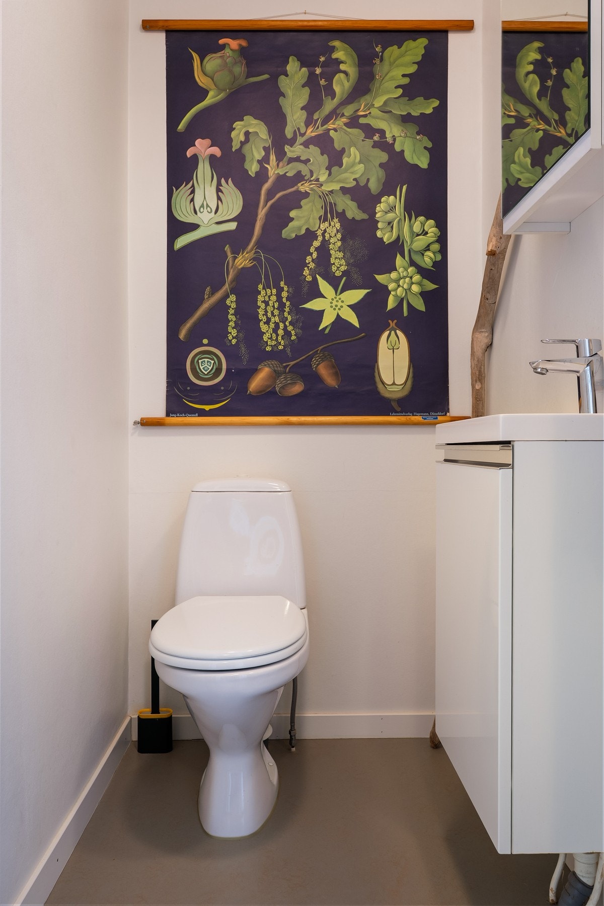 Wc med adkomst i entreen. Galleribilde