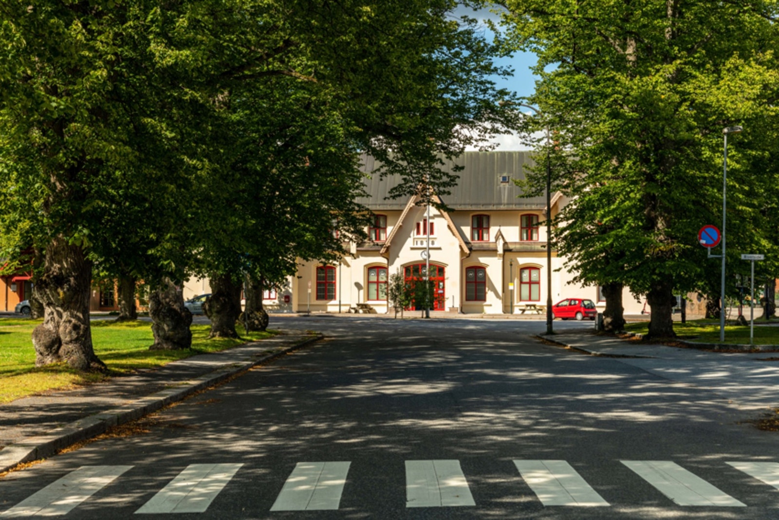 Jernbanestasjonen ligger noen kvartaler unna - en spasertur på noen ganske få minutter. Galleribilde