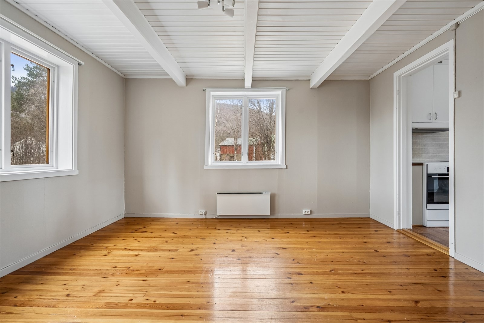 Stuedel med inngang fra kjøkkenet Galleribilde
