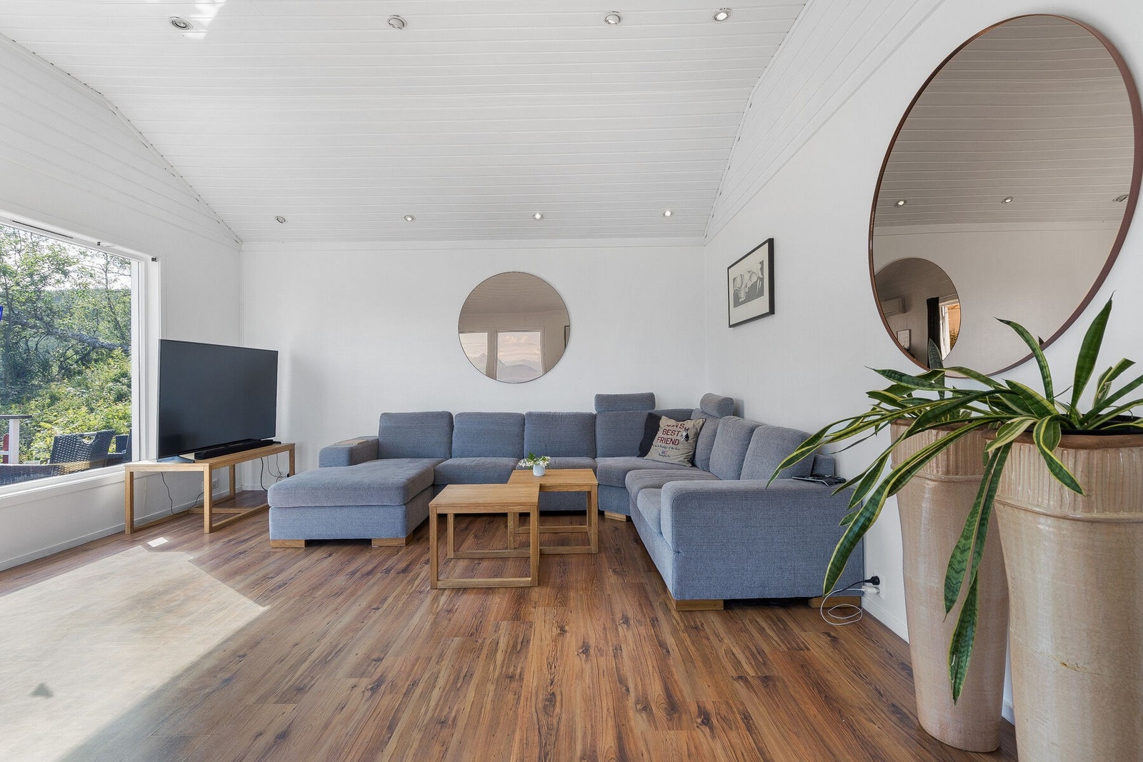 God plass til sofagruppe. Galleribilde