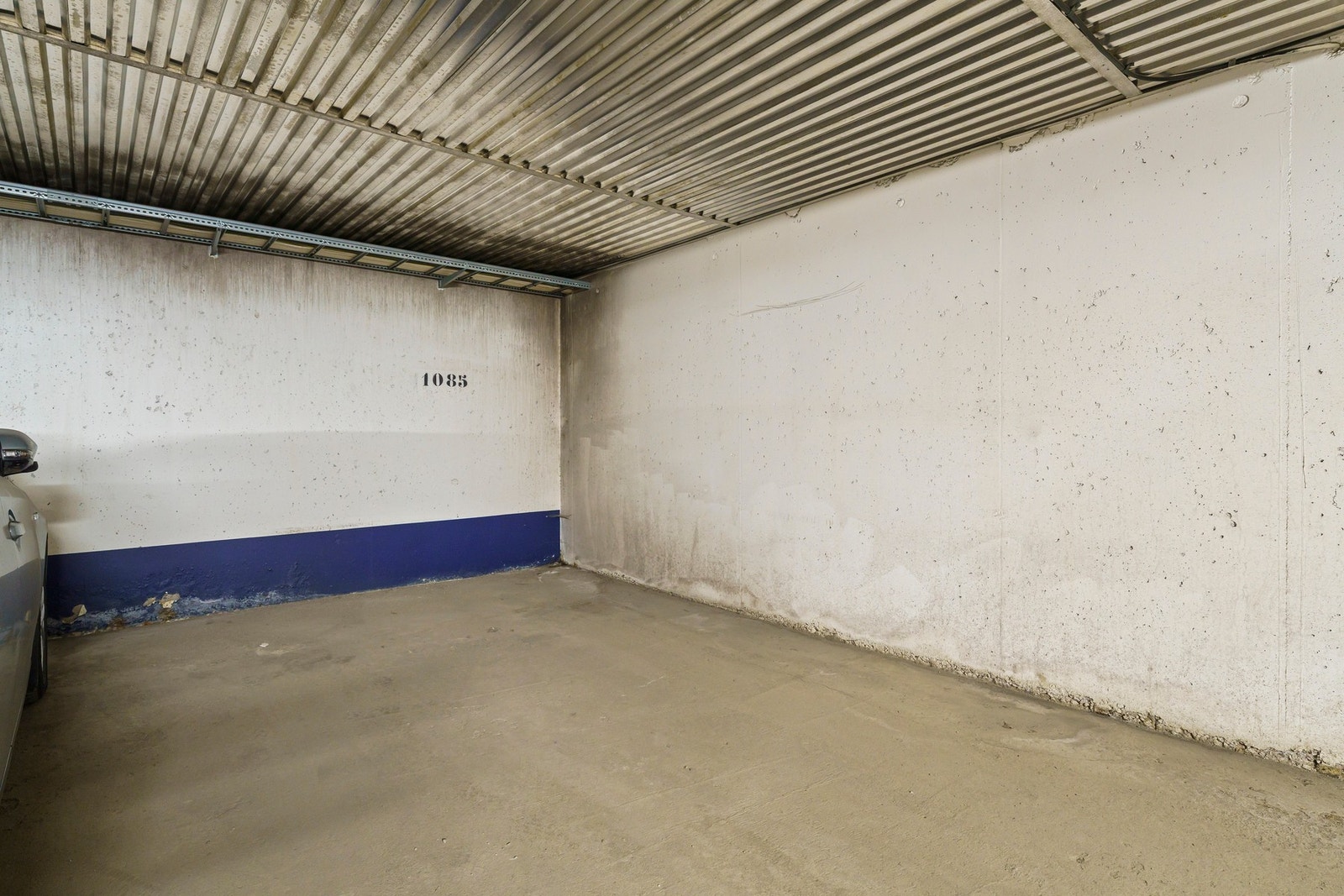 Leiligheten disponerer en fast plass i felles, lukket garasjeanlegg. Galleribilde