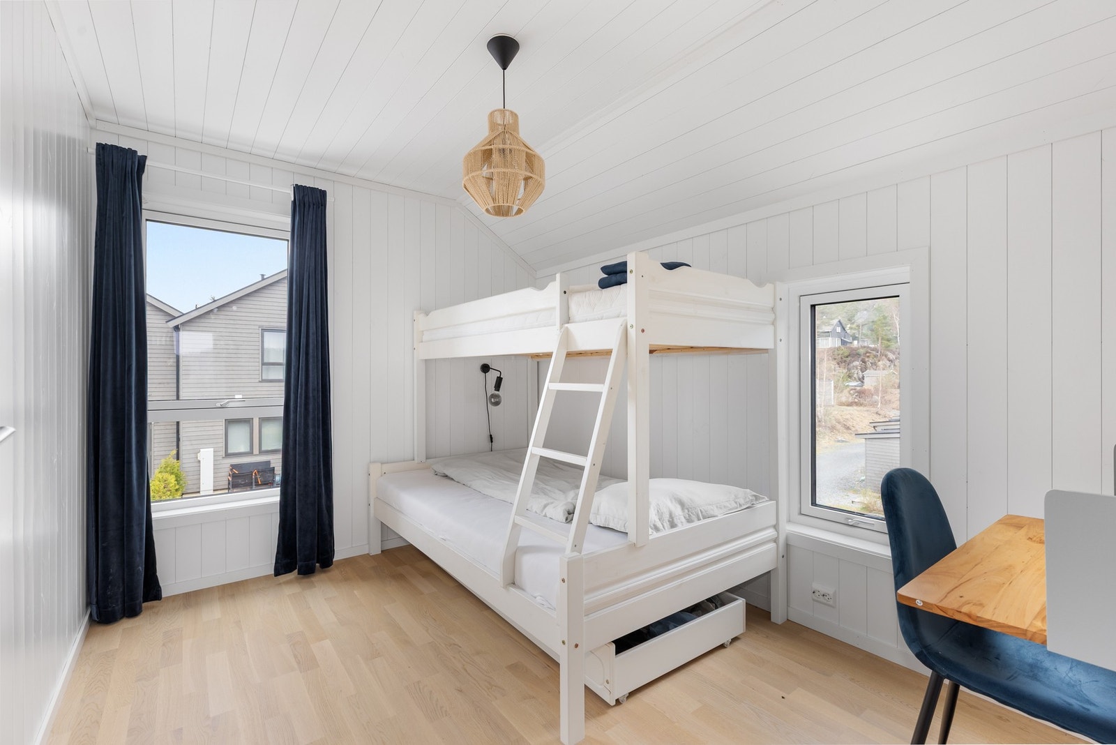 Alle soverommene er i god størrelse og har plass til dobbelseng eller køyeseng. Galleribilde