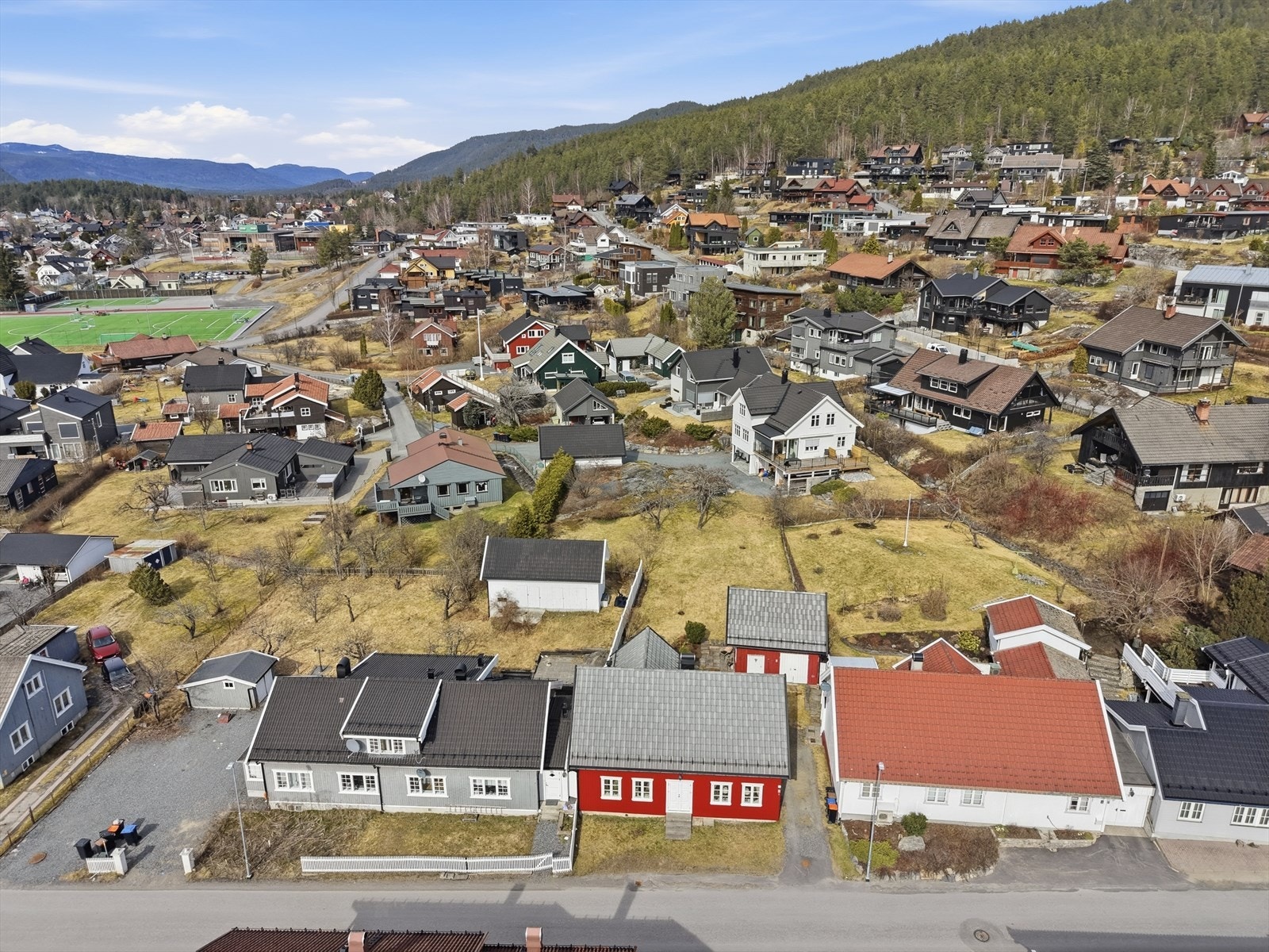 Kort vei til Raumyr stadion, som ligger kun 4 minutters gange unna. Galleribilde
