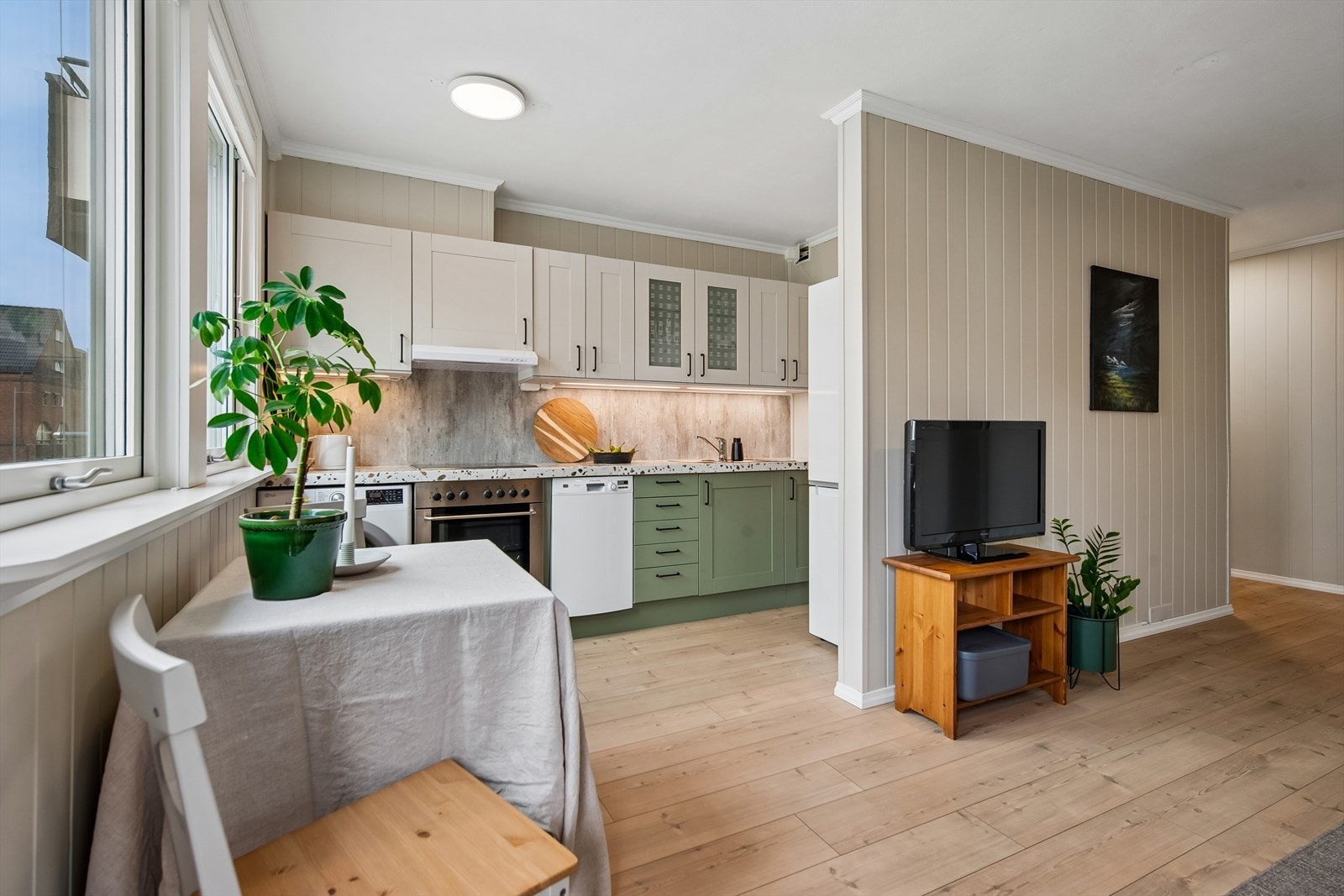 EiendomsMegler1 ved Jonas Andreassen har gleden av å presentere en praktisk og pen leilighet i Marcus Thranes Gate 1A! Foto: Lelde Bonfelde-Lapina V/EFKET Galleribilde