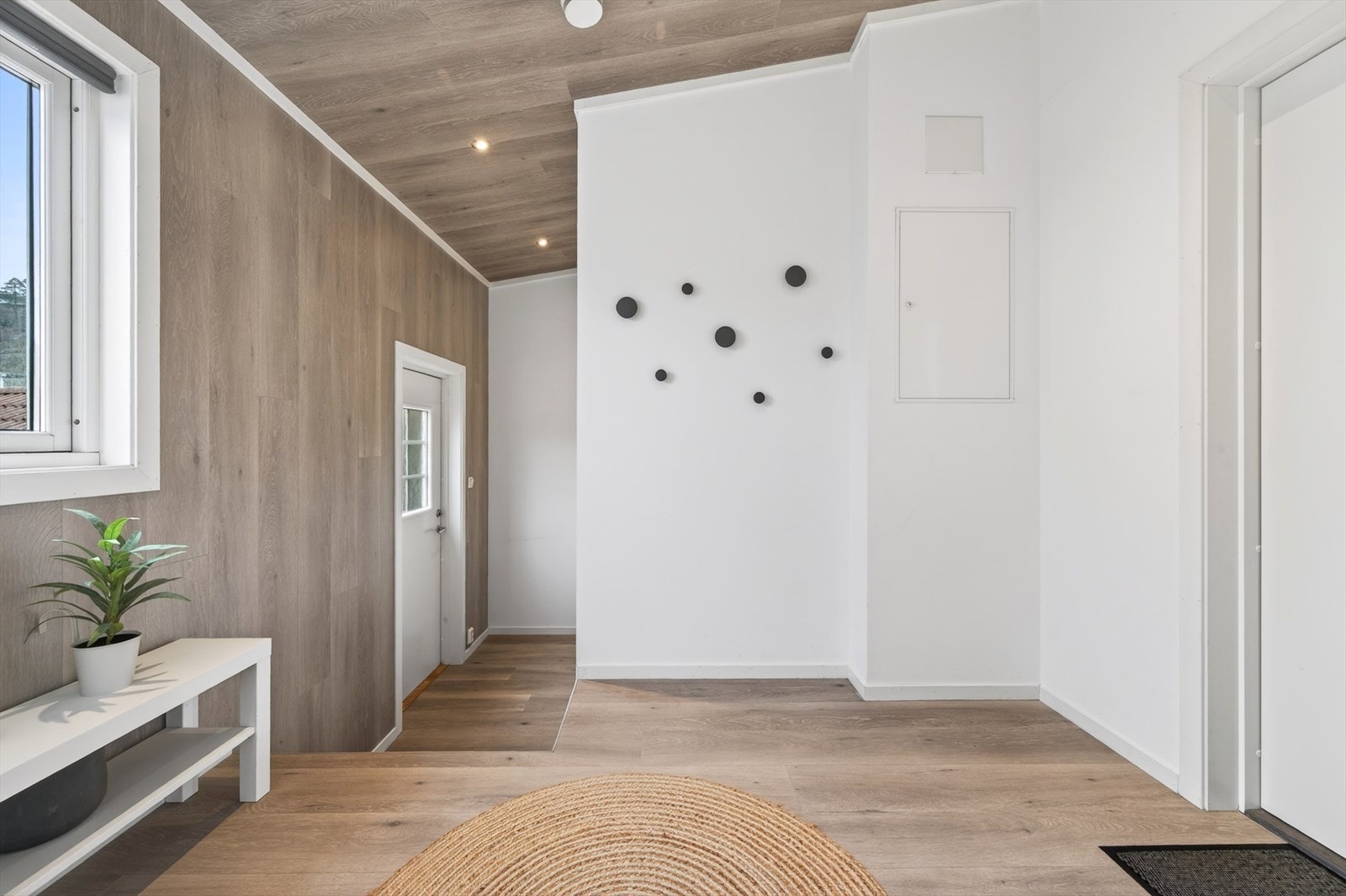 Utgang egen terrasse og bakhage Galleribilde