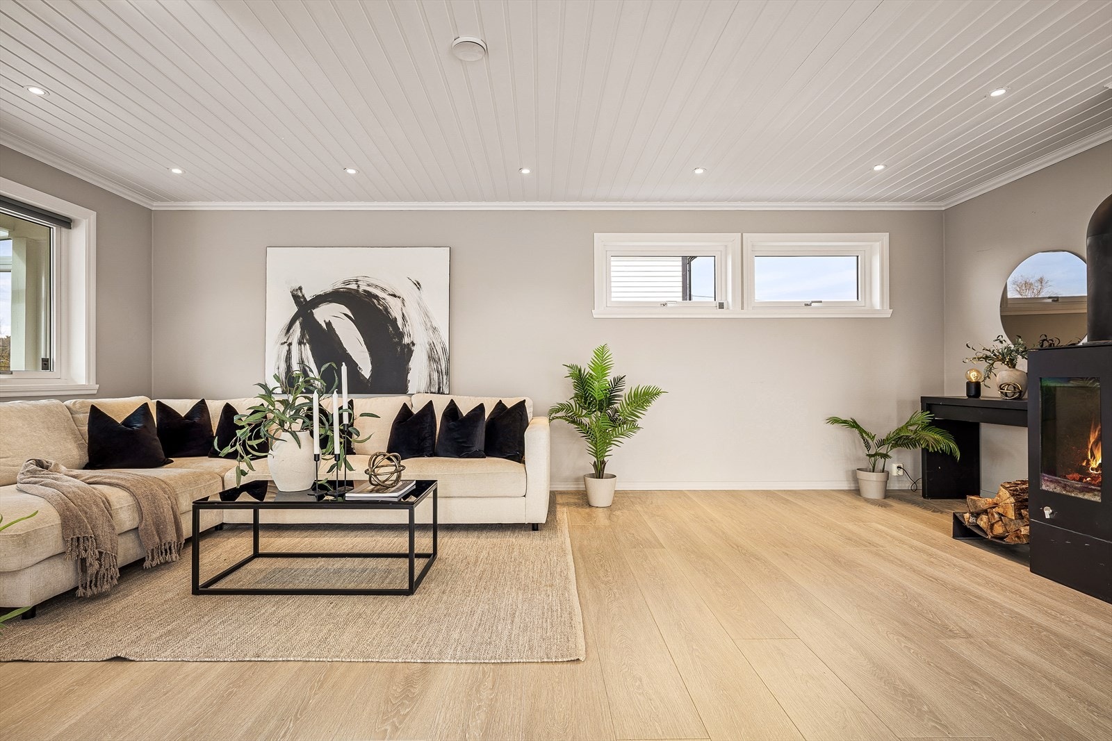 Laminat ble lagt ny i boligen ca. 2020. Galleribilde