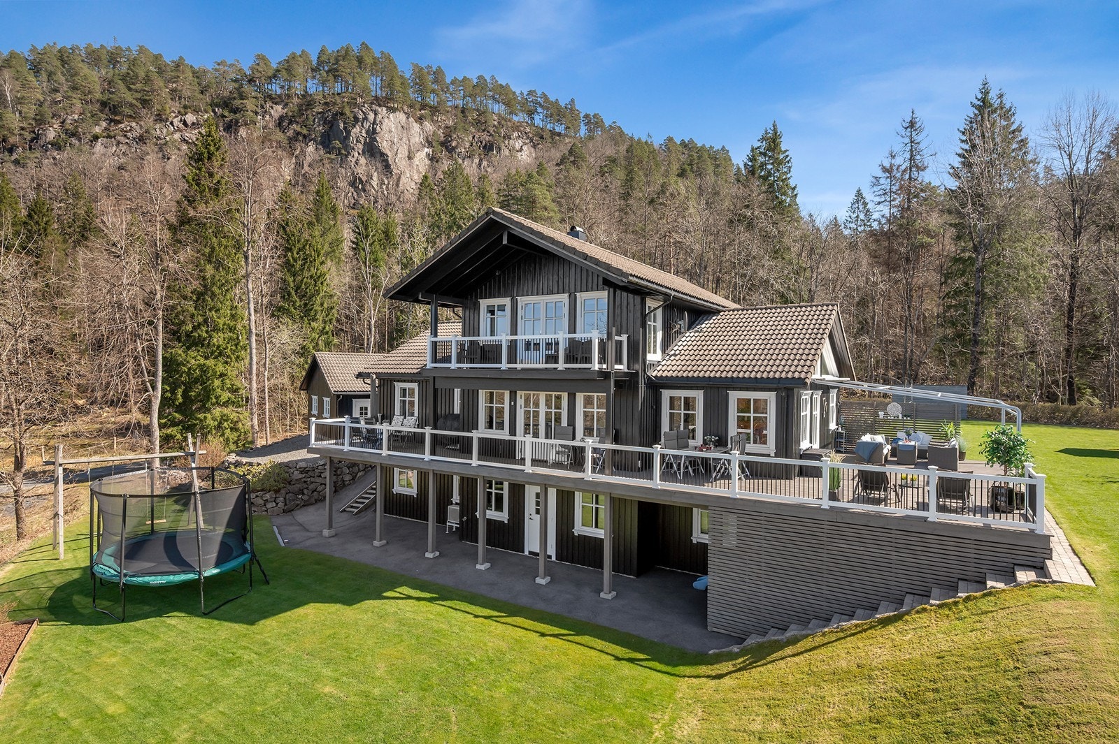 Velkommen til Birkelandsveien 1973 presentert av Eiendomsmegler Norge v/Runar Høygilt! Galleribilde