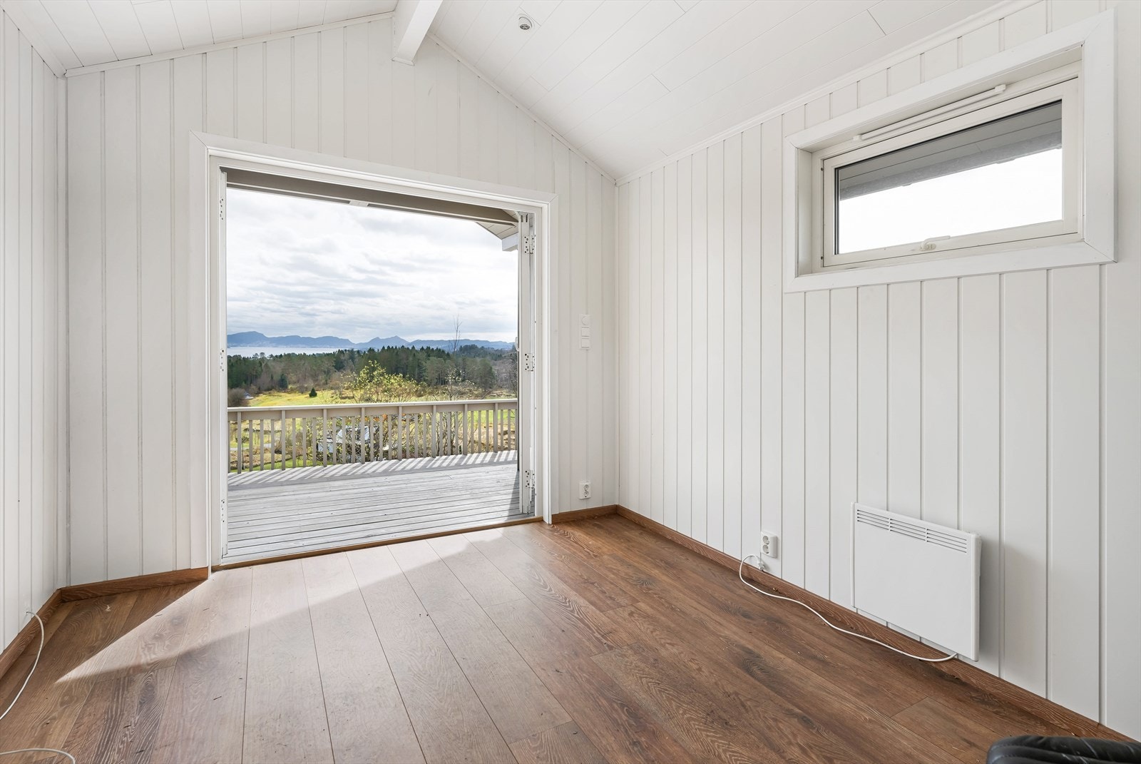 Lysthuset er innredet. Galleribilde