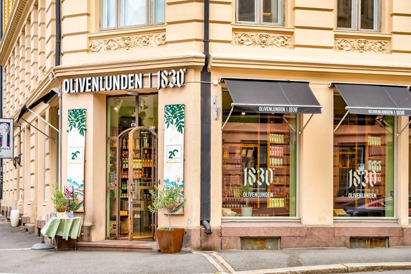 Gode shoppingmuligheter like utenfor døren. Galleribilde