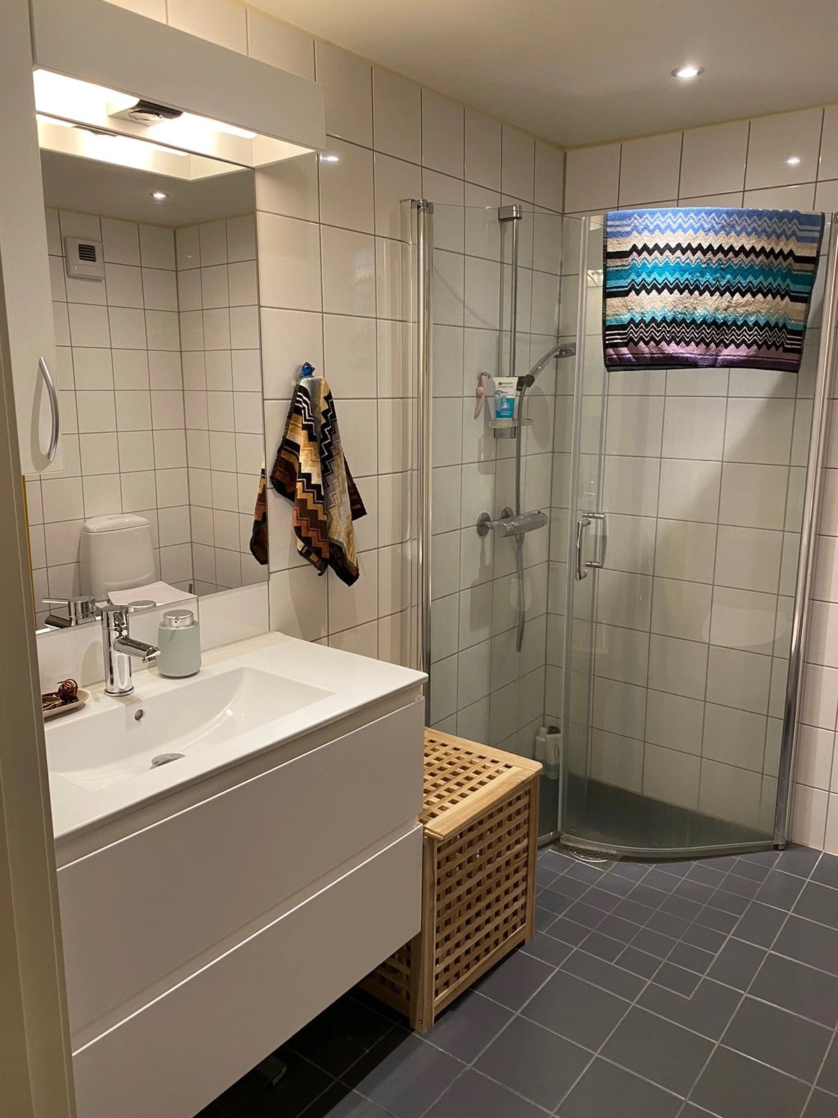 Bad med opplegg til vaskemaskin. Galleribilde