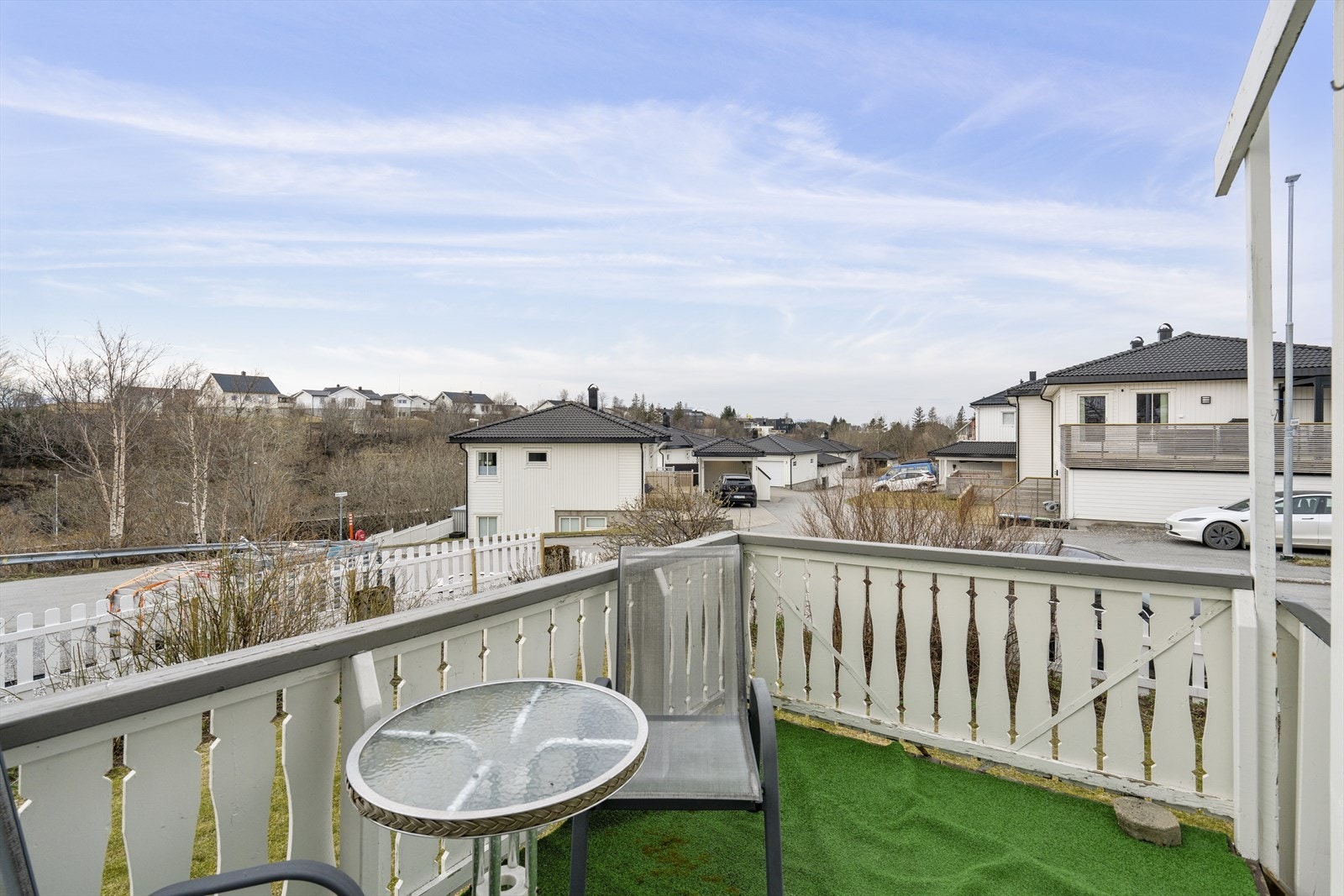 Liten terrasse med inngang til vaskerommet Galleribilde