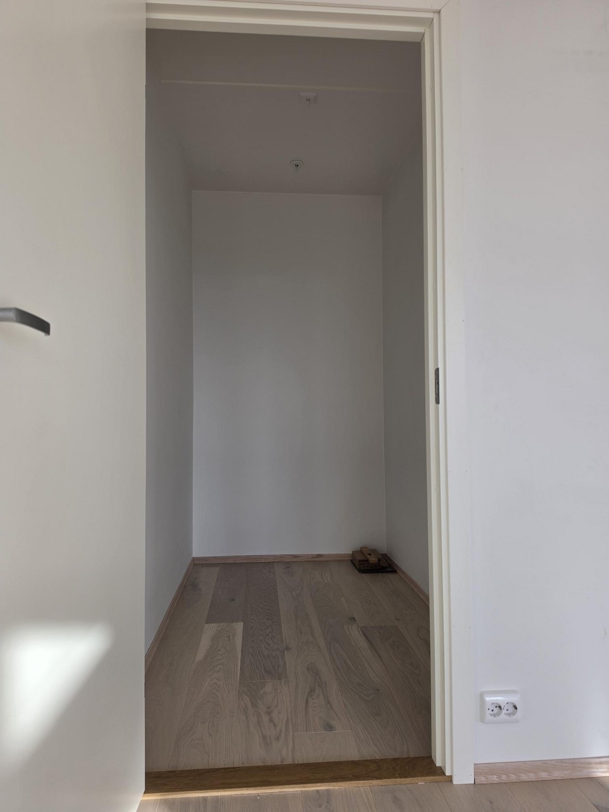 Tilgang til innvendig bod fra stue Galleribilde