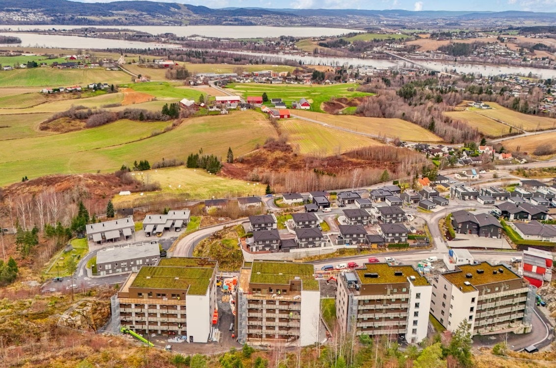 Mulighet for leie av garasjeplass med lader i kjeller - 1600,- per måned Galleribilde