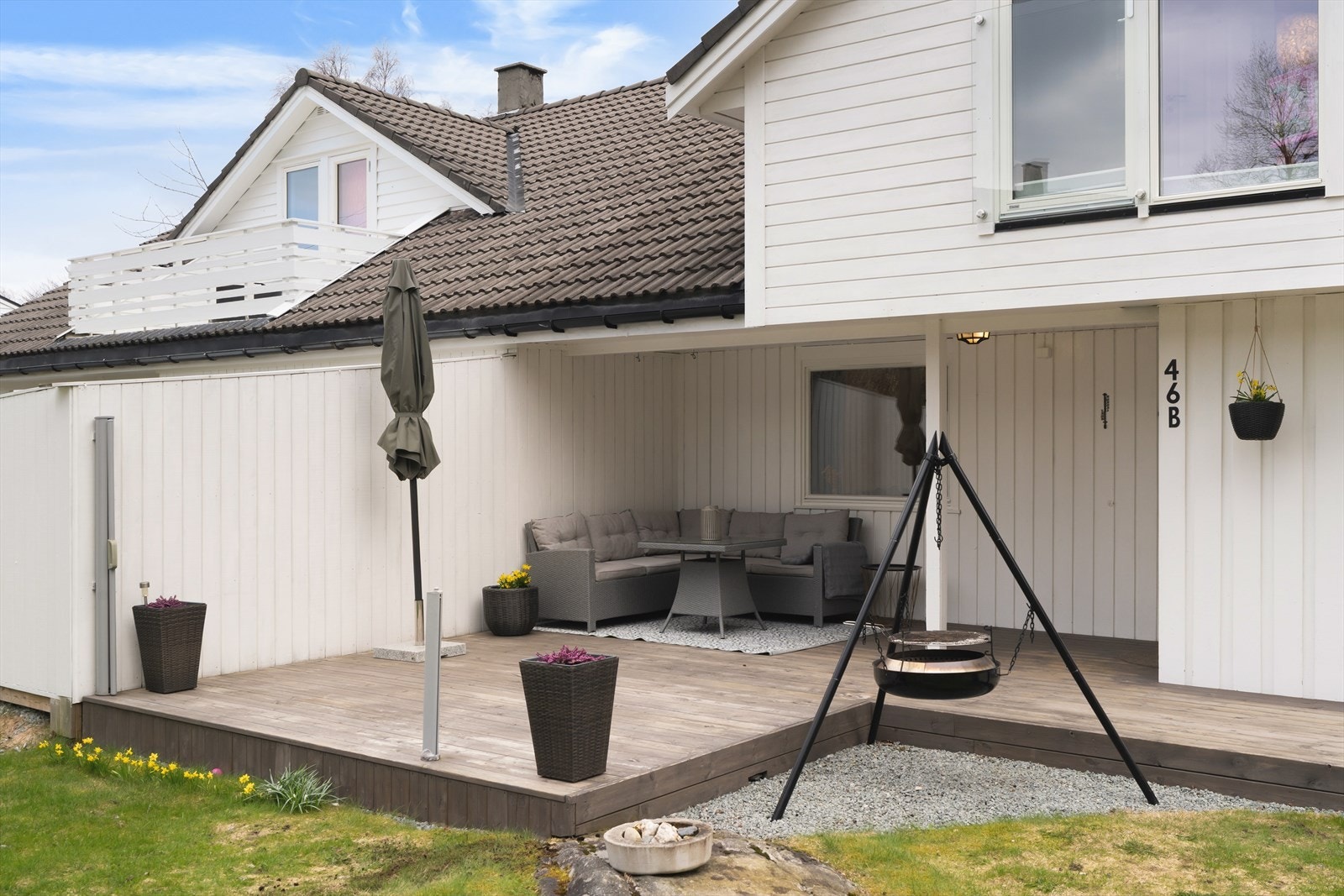 Terrasse foran inngangsparti Galleribilde