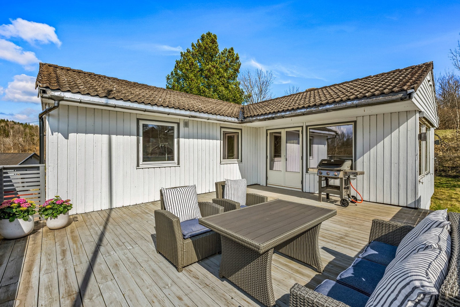 Terrassen er perfekt for sommerdager. Galleribilde