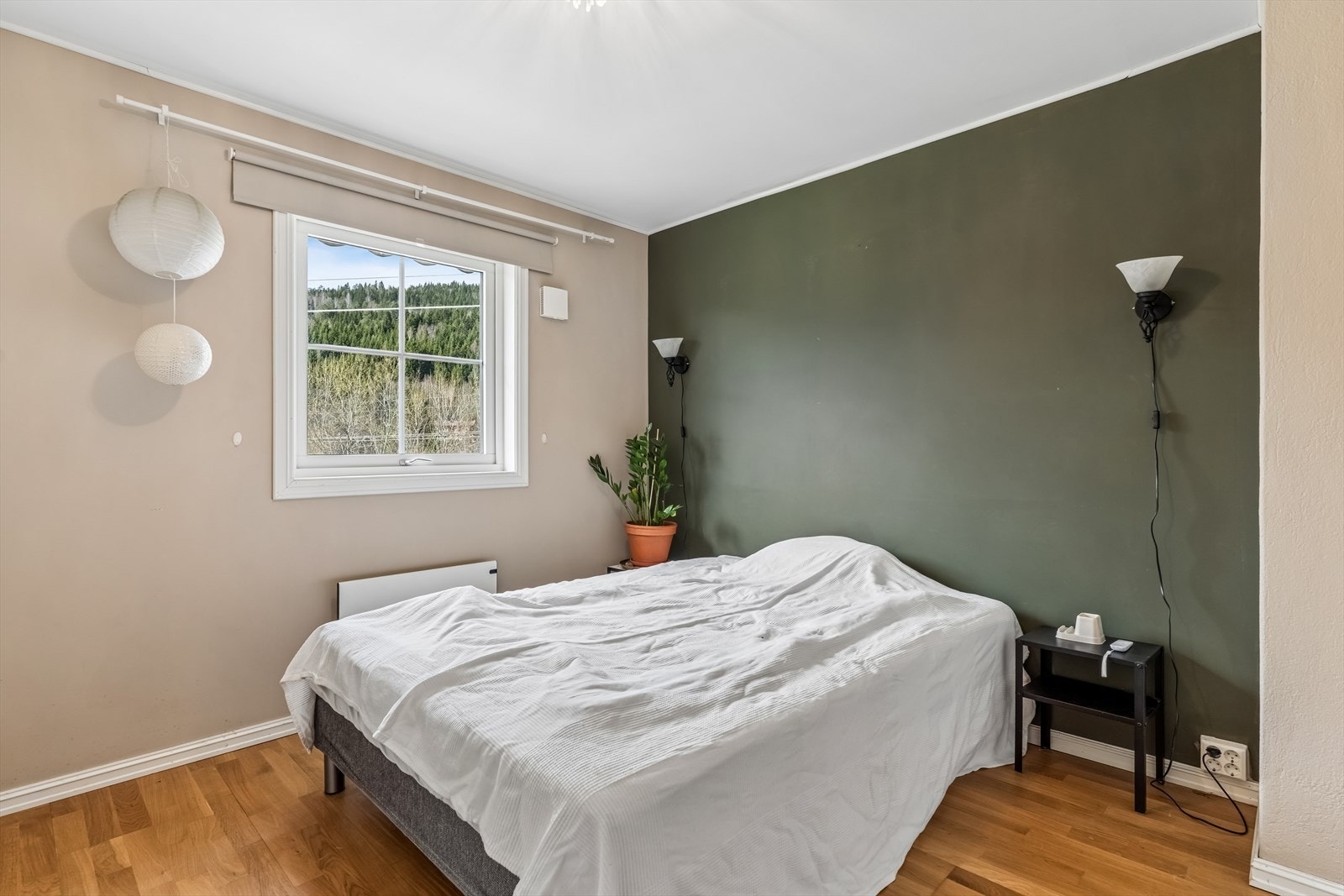 Hovedsoverom med garderobeskap. Galleribilde
