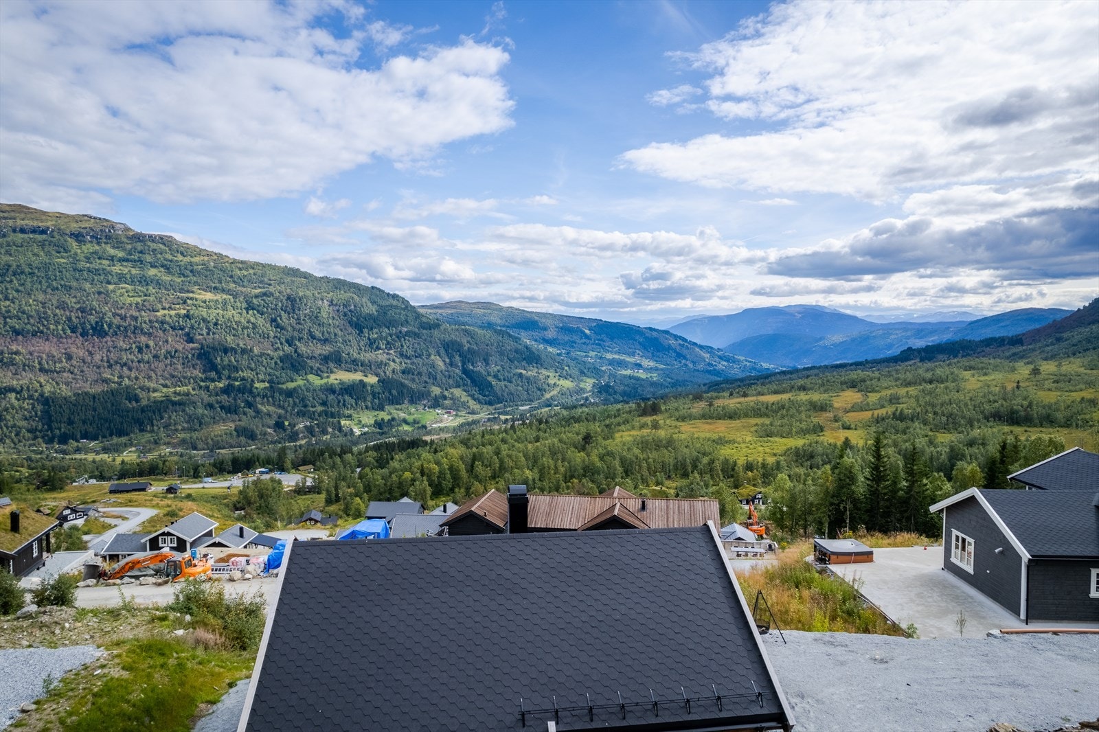 Flott utsikt mot Sogndalsdalen Galleribilde