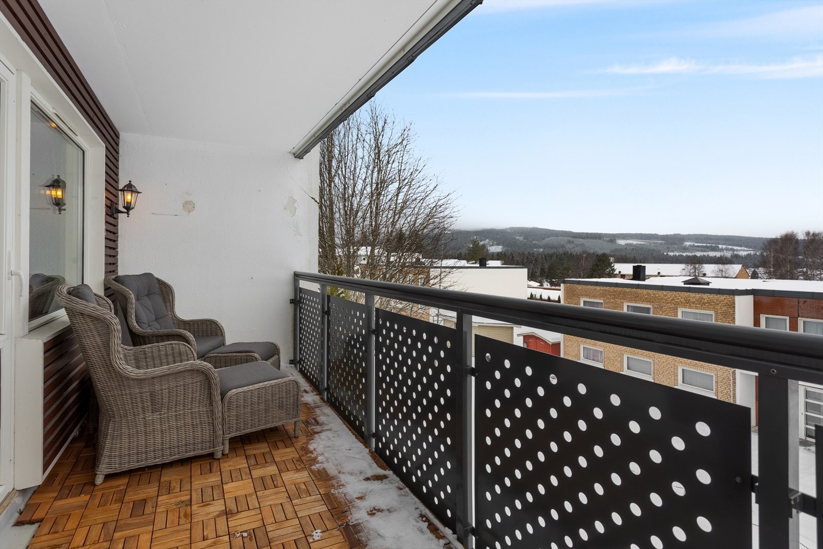 Balkong med masse sol på de rette dager Galleribilde
