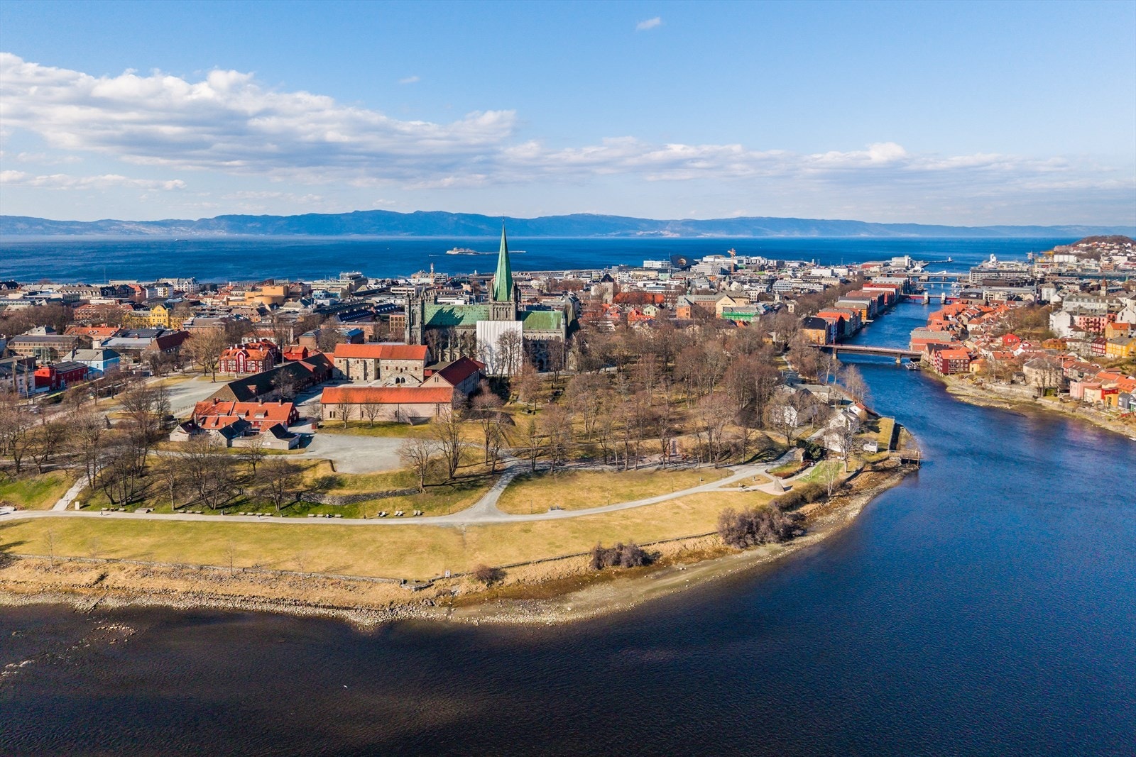 Nærområdet byr på fantastiske turmuligheter rundt ærverdige Bakklandet, Marinen, Nidarosdomen, Skansen m.m. Galleribilde