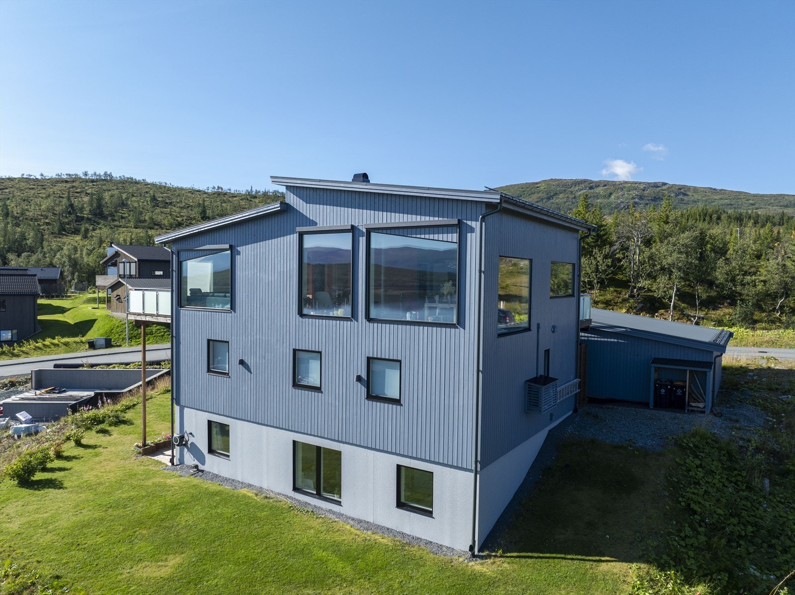 Skjegghaugvegen 5 har en flott beliggenhet i Eidekollen på Kvaløya. Galleribilde