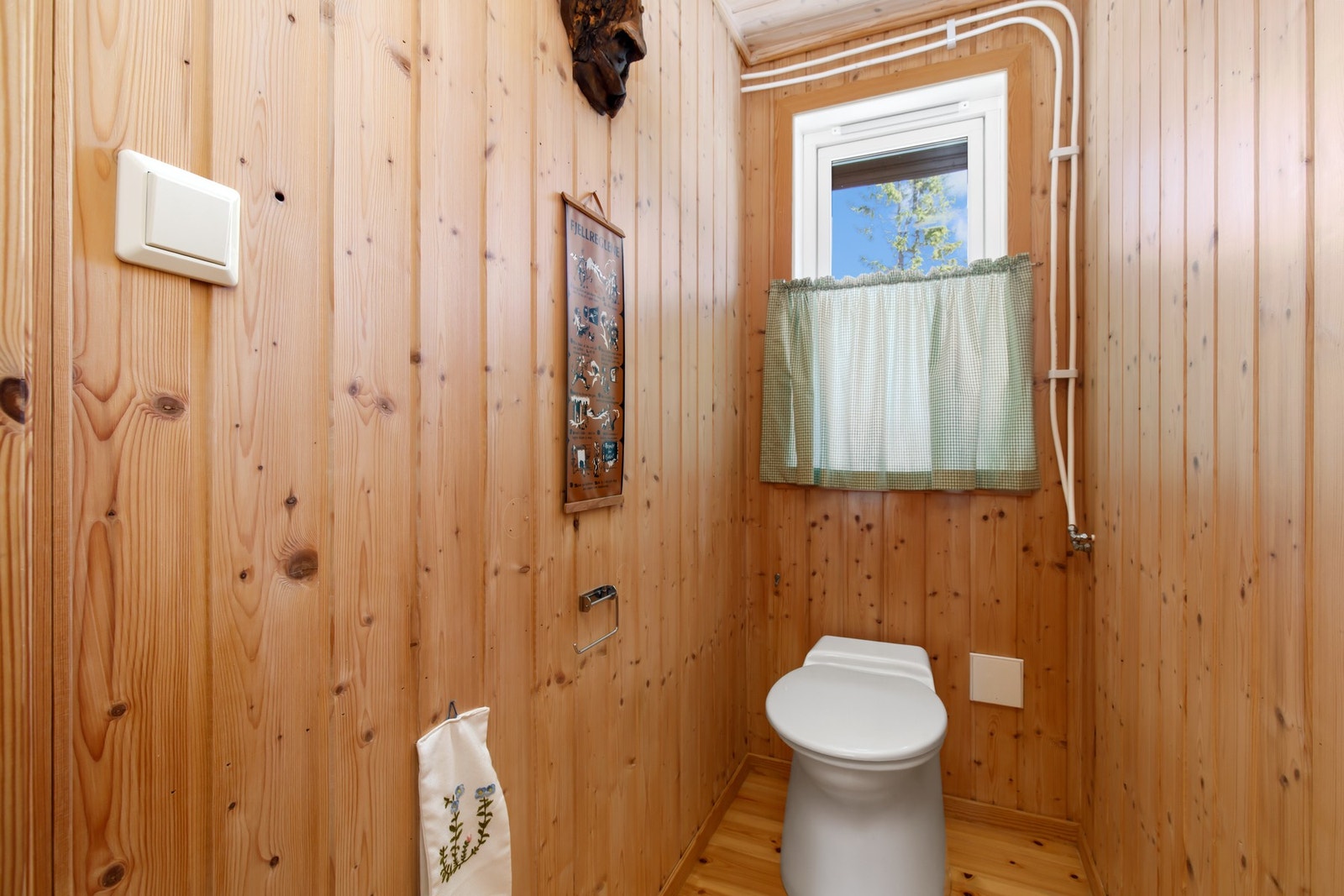 Snurredo i eget toalettrom inne i hytta. Galleribilde