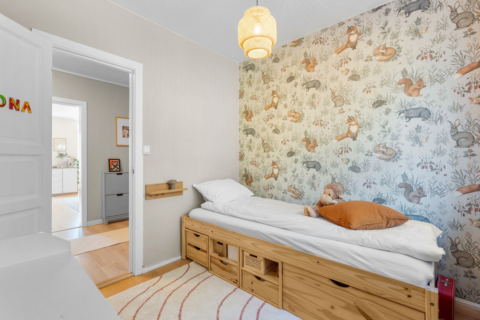 Soverommet passer utmerket som barnerom, gjesterom eller kontor. Eiere i dag har brukt det som soverom, men det er ikke omsøkt. Galleribilde