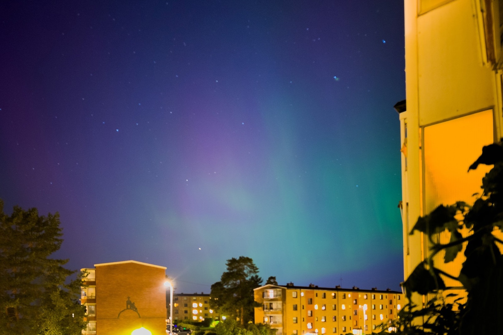 Nordlys tatt fra balkongen av selger selv. Galleribilde