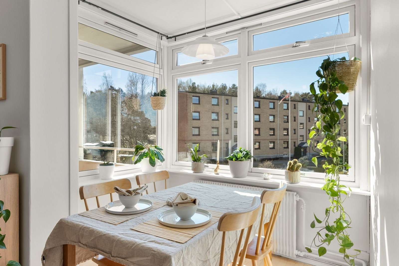 Både fyring og varmtvann er inkludert i felleskostnadene. Galleribilde
