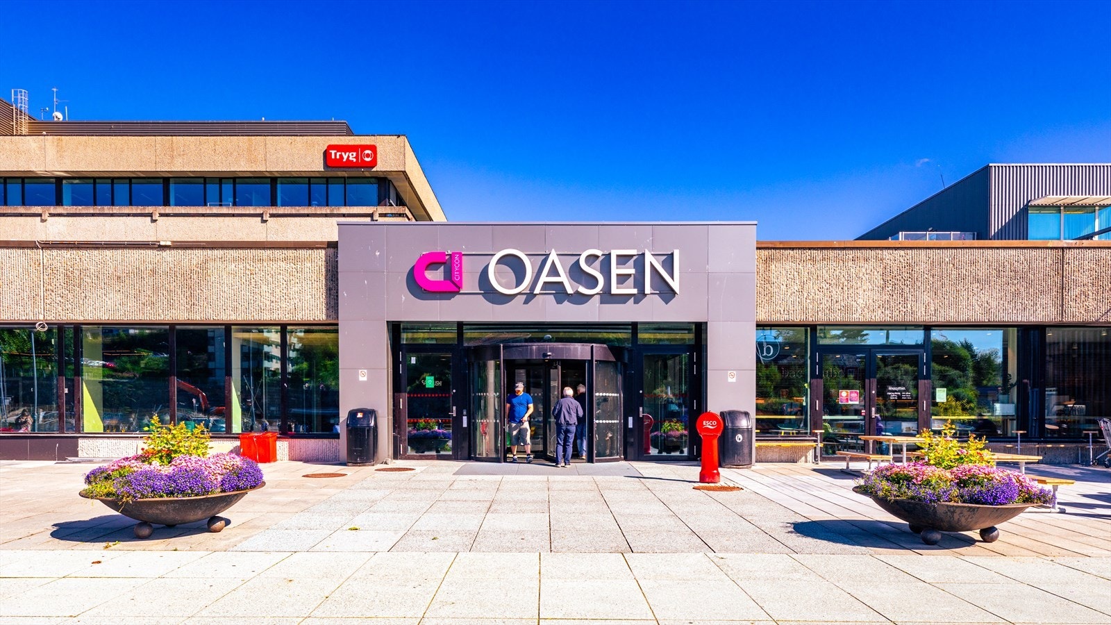 For et bredere utvalg ligger Oasen senter kun 4 minutter unna med bil, eller 20 minutter til fots om du vil. Galleribilde