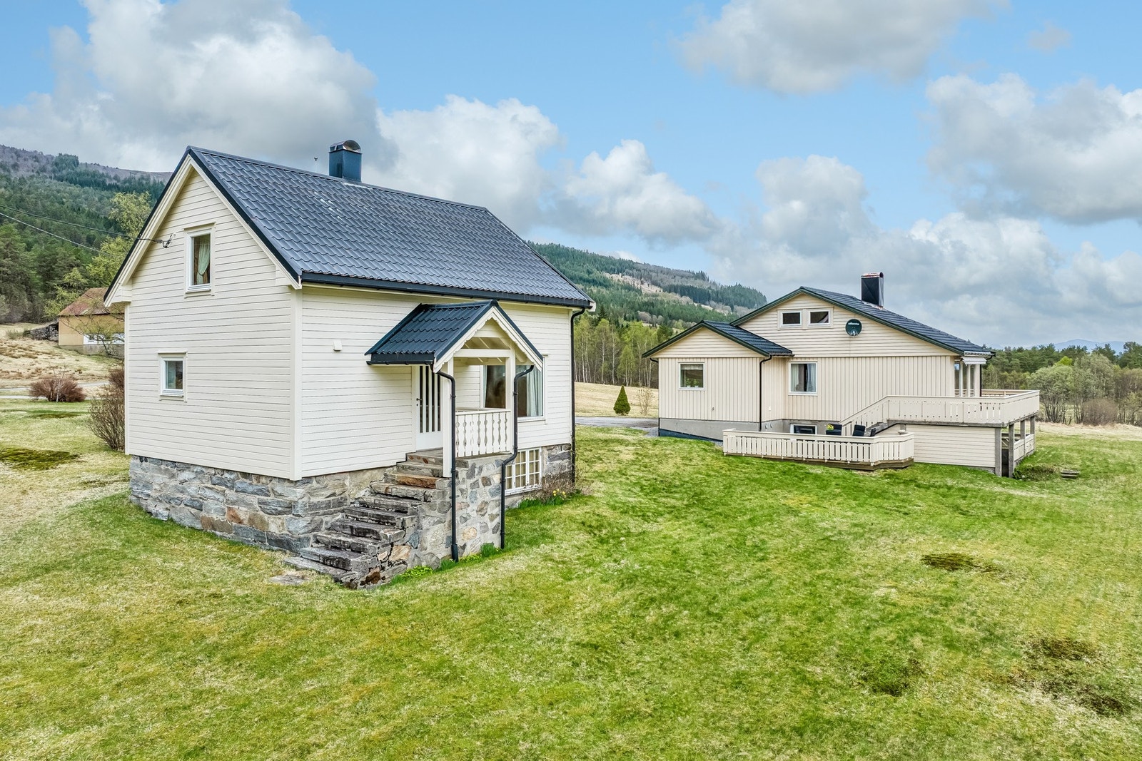 Kårboligen er opprinnelig fra 1910. Utvendig er boligen oppgradert og vedlikeholdt over årene, innvendig er boligen å anse som et renoveringsobjekt Galleribilde