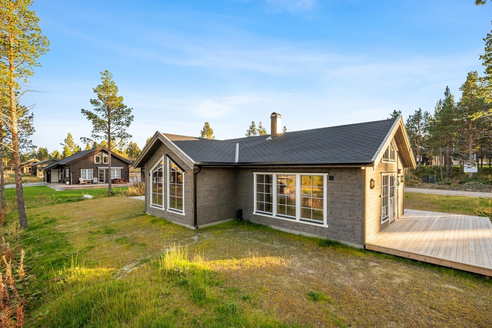 Terrassen måler et areal på hele 53 kvm. Galleribilde