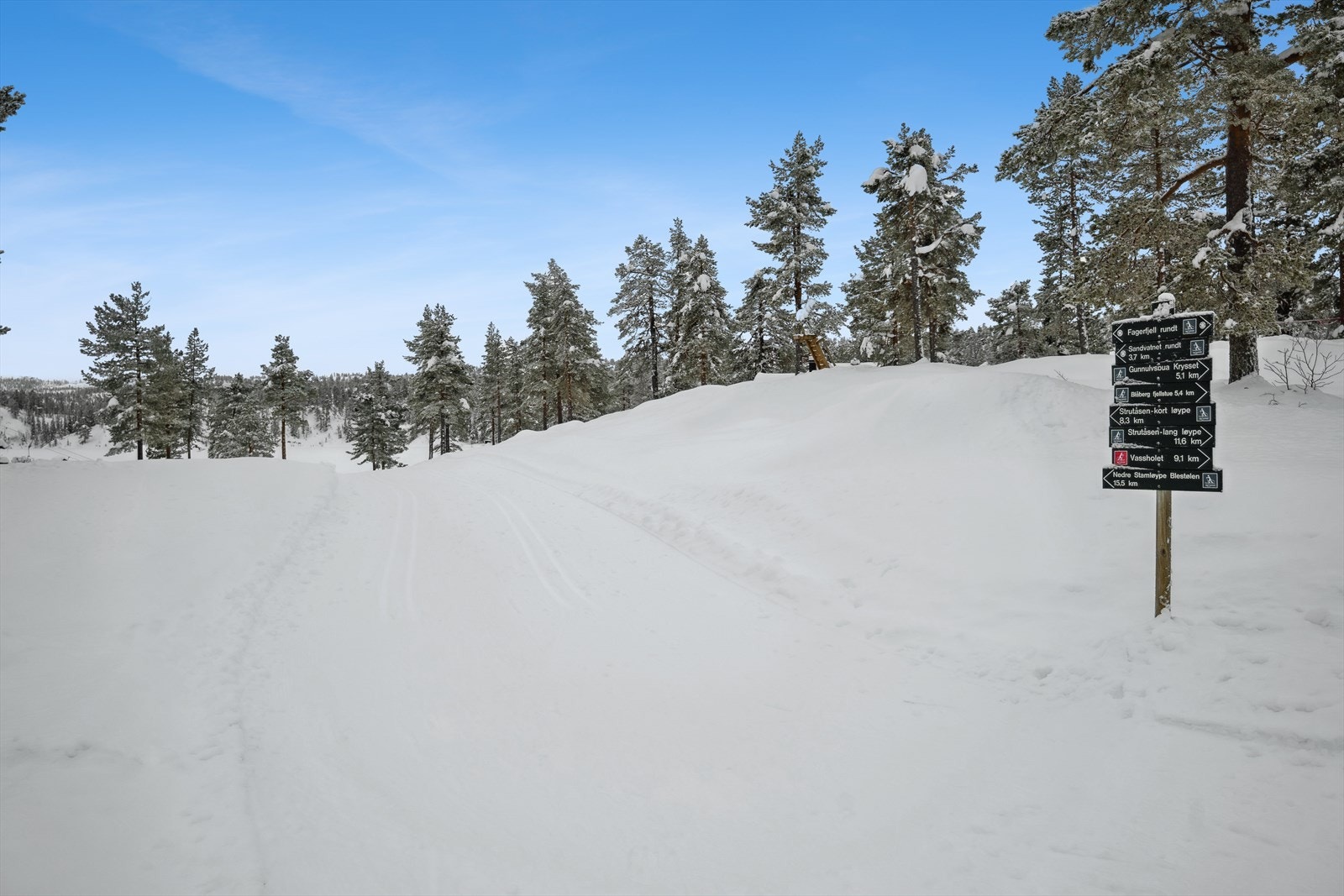 Fagerfjell er kjent for sine snøsikre vintre, med totalt ca 160 km preparerte skiløyper. Galleribilde