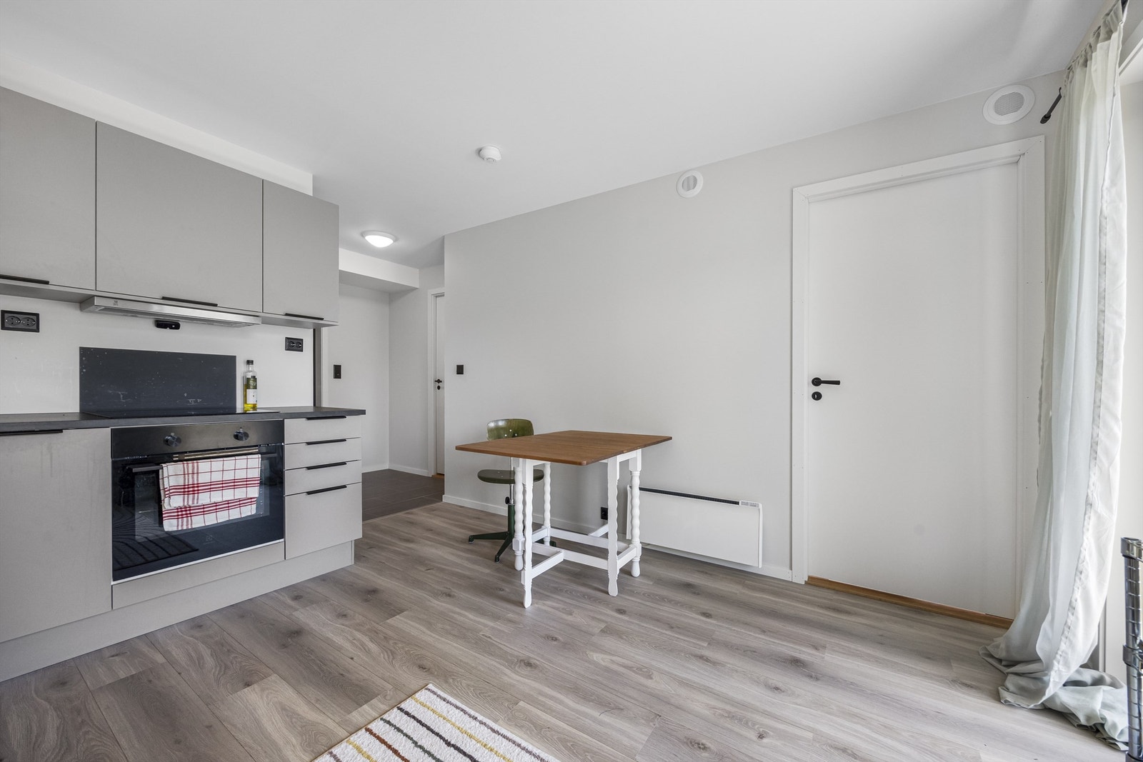 En arealeffektiv leilighet som krever lite vedlikehold, med balansert ventilasjon for et godt inneklima. Galleribilde
