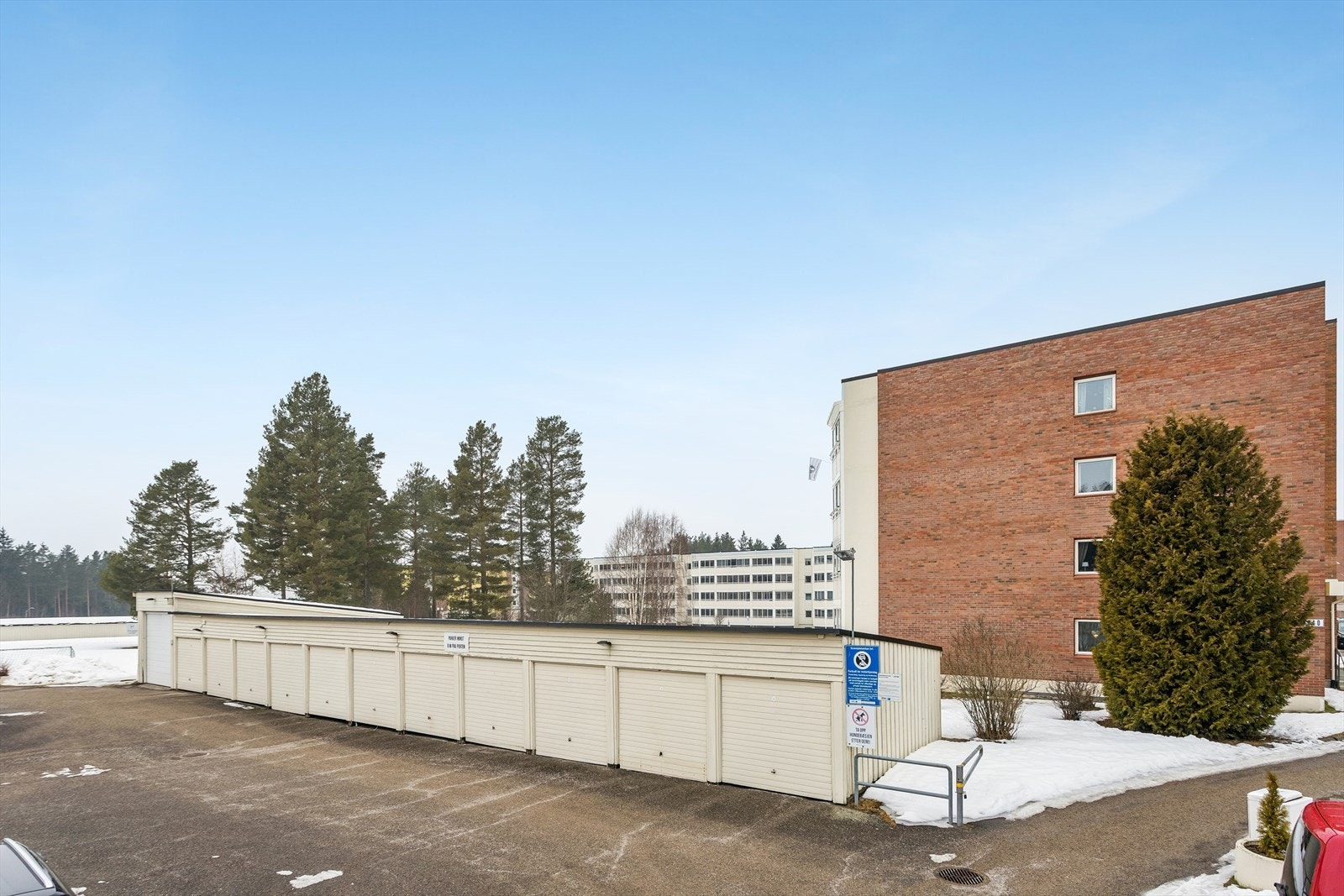 Borettslaget har felles sykkelbod og mulighet for leie av garasjeplass. Galleribilde