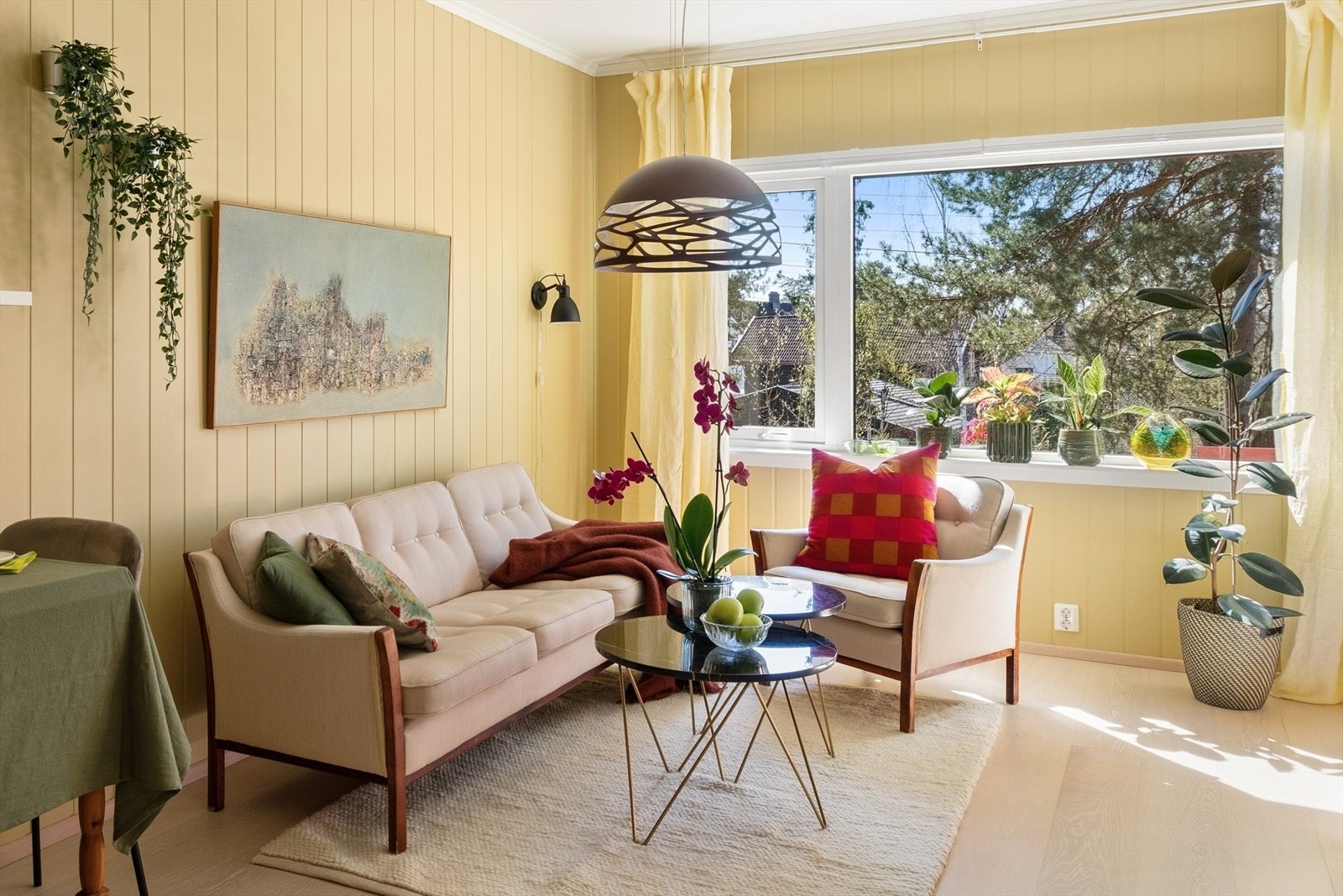 Hyggelig plass til sofagruppe. Galleribilde