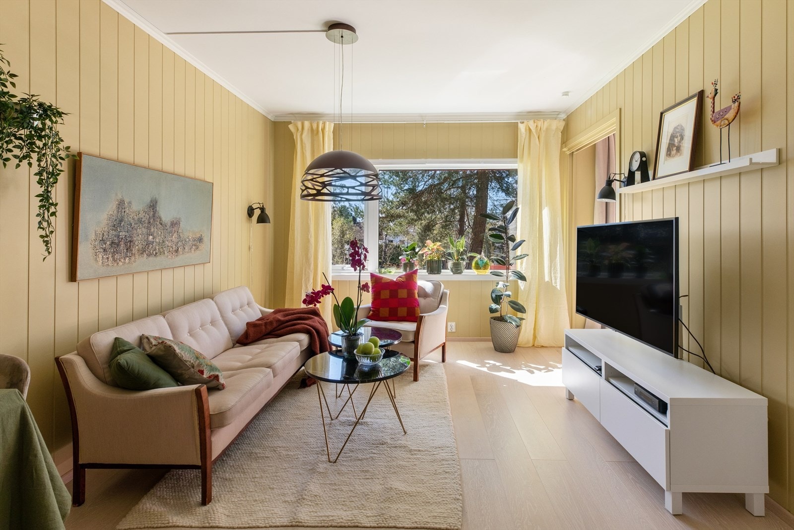 Det er lagt gulvvarme i hele leiligheten da den ble totalrenovert i 2019. Her vil du trives! Galleribilde