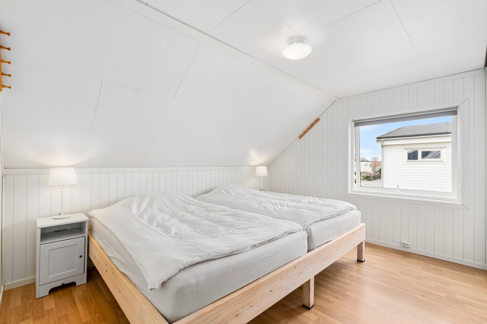 2. etasje rommer 3 soverom og baderom. Galleribilde