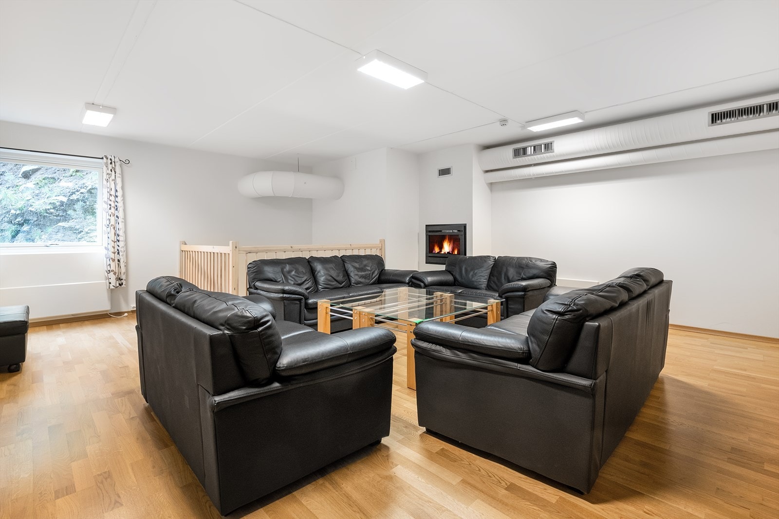 Fellesareal. Galleribilde