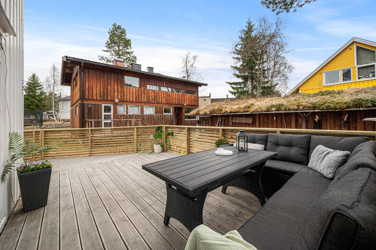 Flott solrik terrasse på 26,3m². Galleribilde